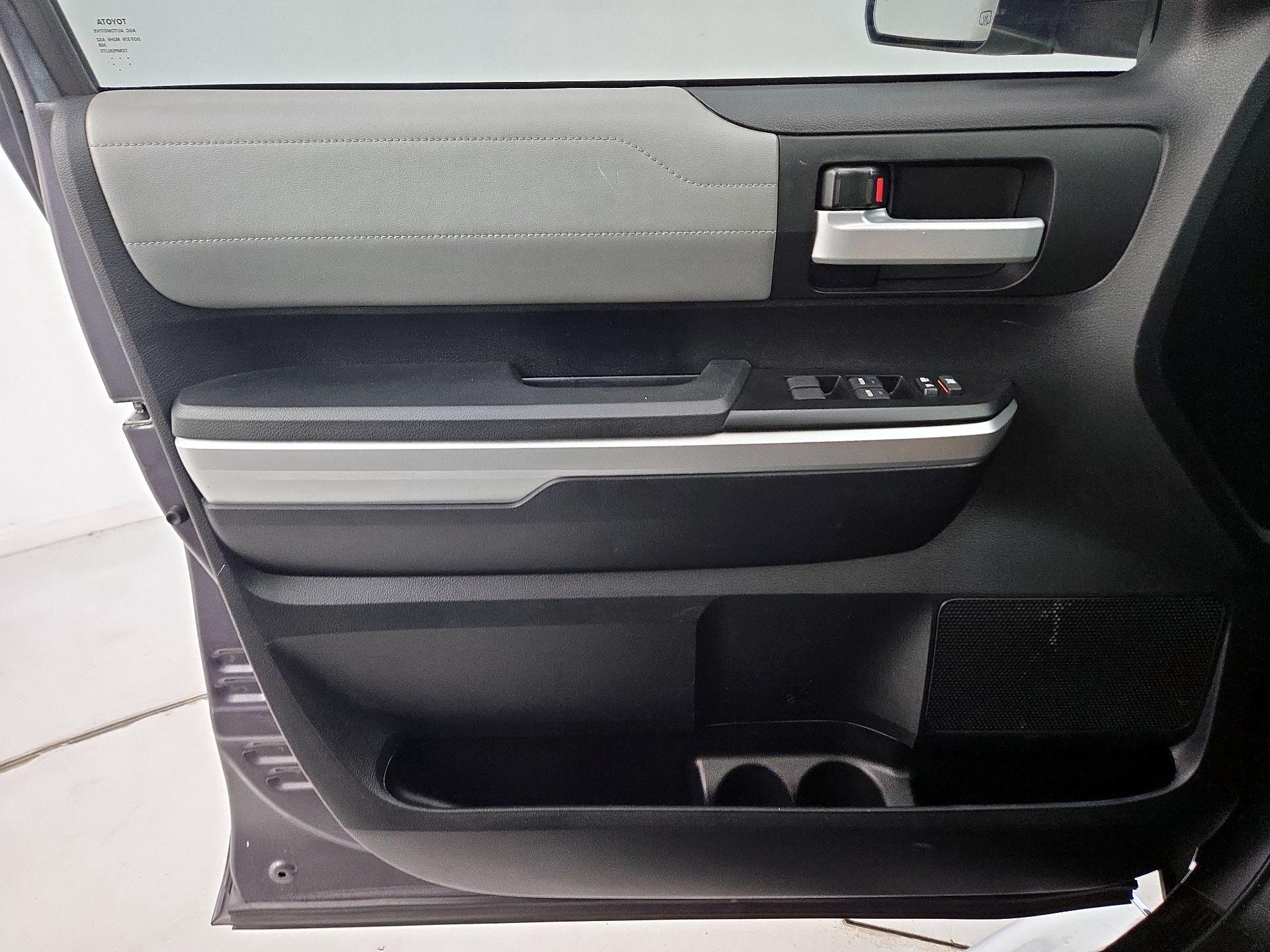 Thumbnail: 2017 Toyota Tundra - 12