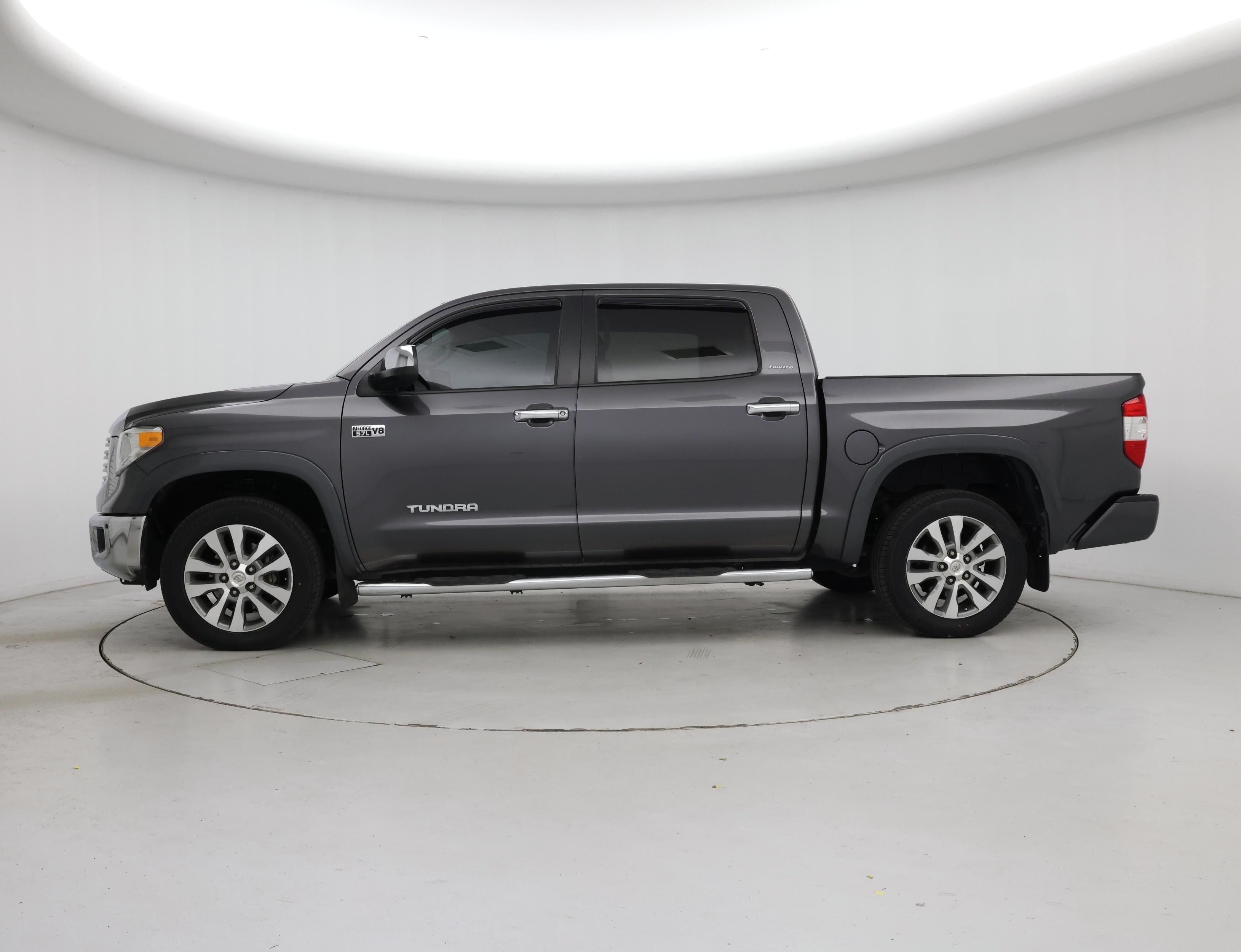 Thumbnail: 2017 Toyota Tundra - 3