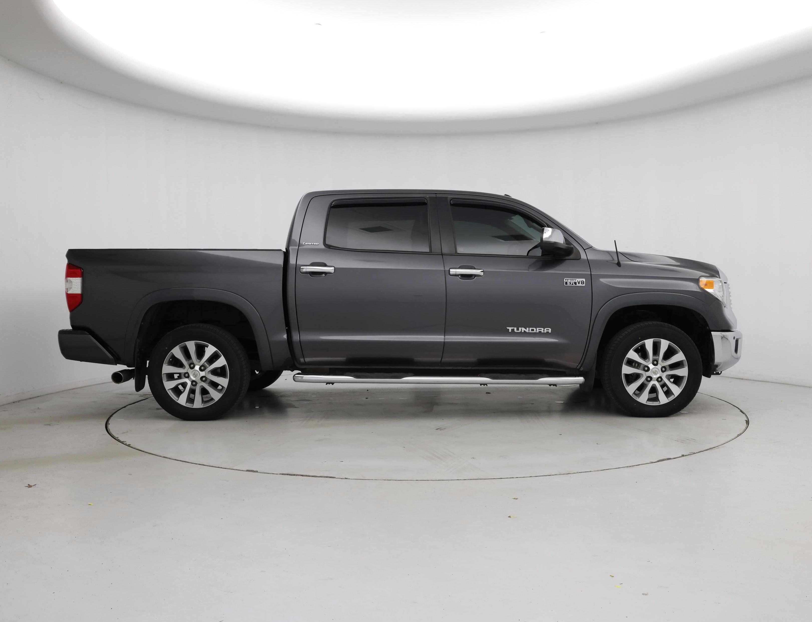 Thumbnail: 2017 Toyota Tundra - 7