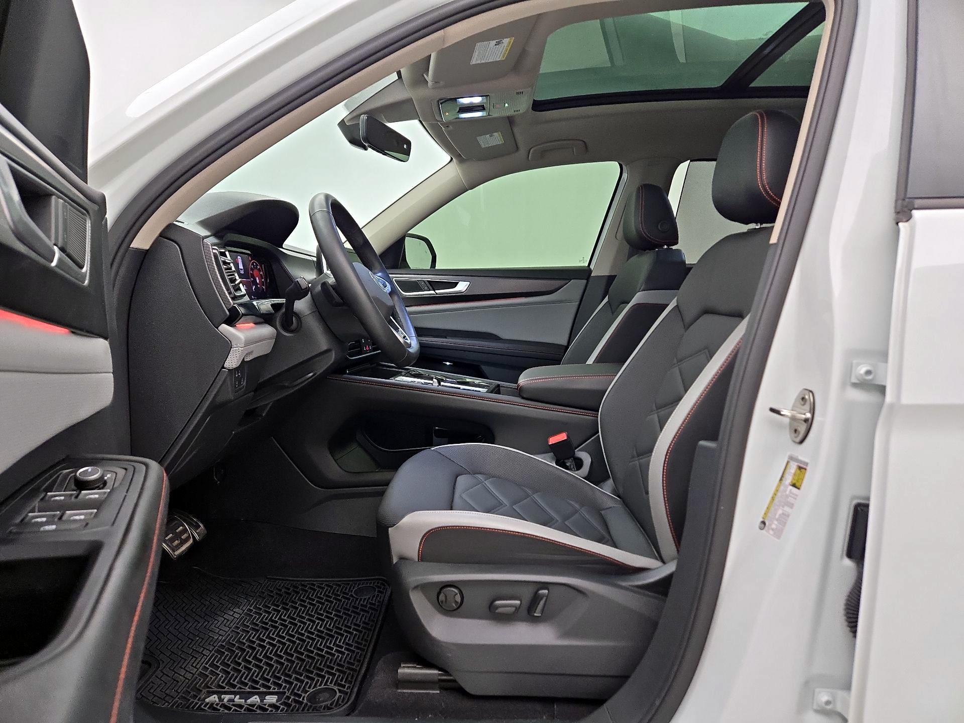 Thumbnail: 2024 Volkswagen Atlas - 11