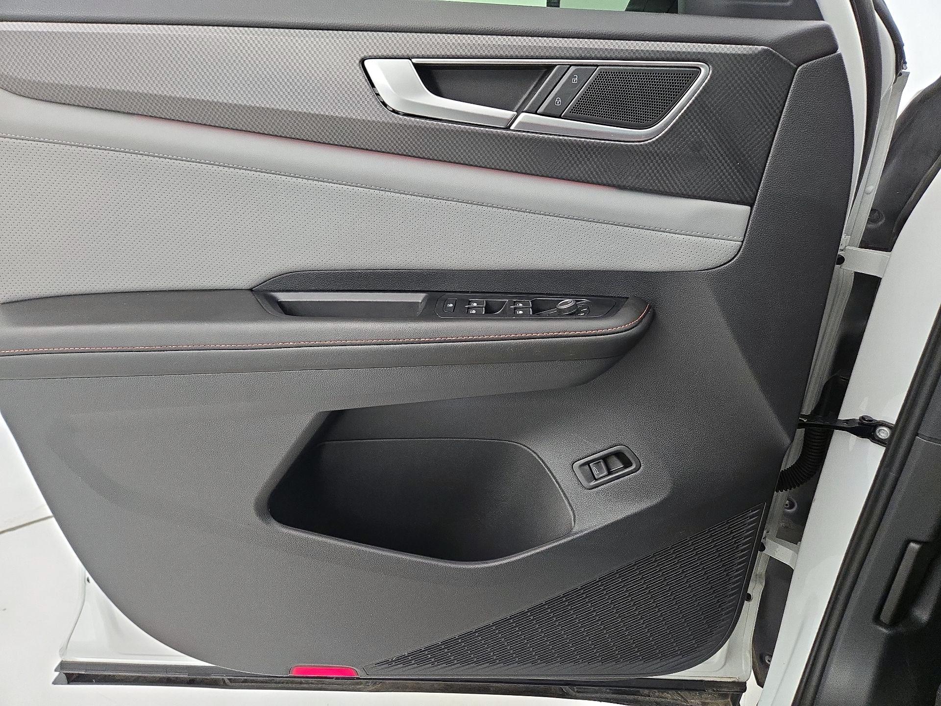 Thumbnail: 2024 Volkswagen Atlas - 12