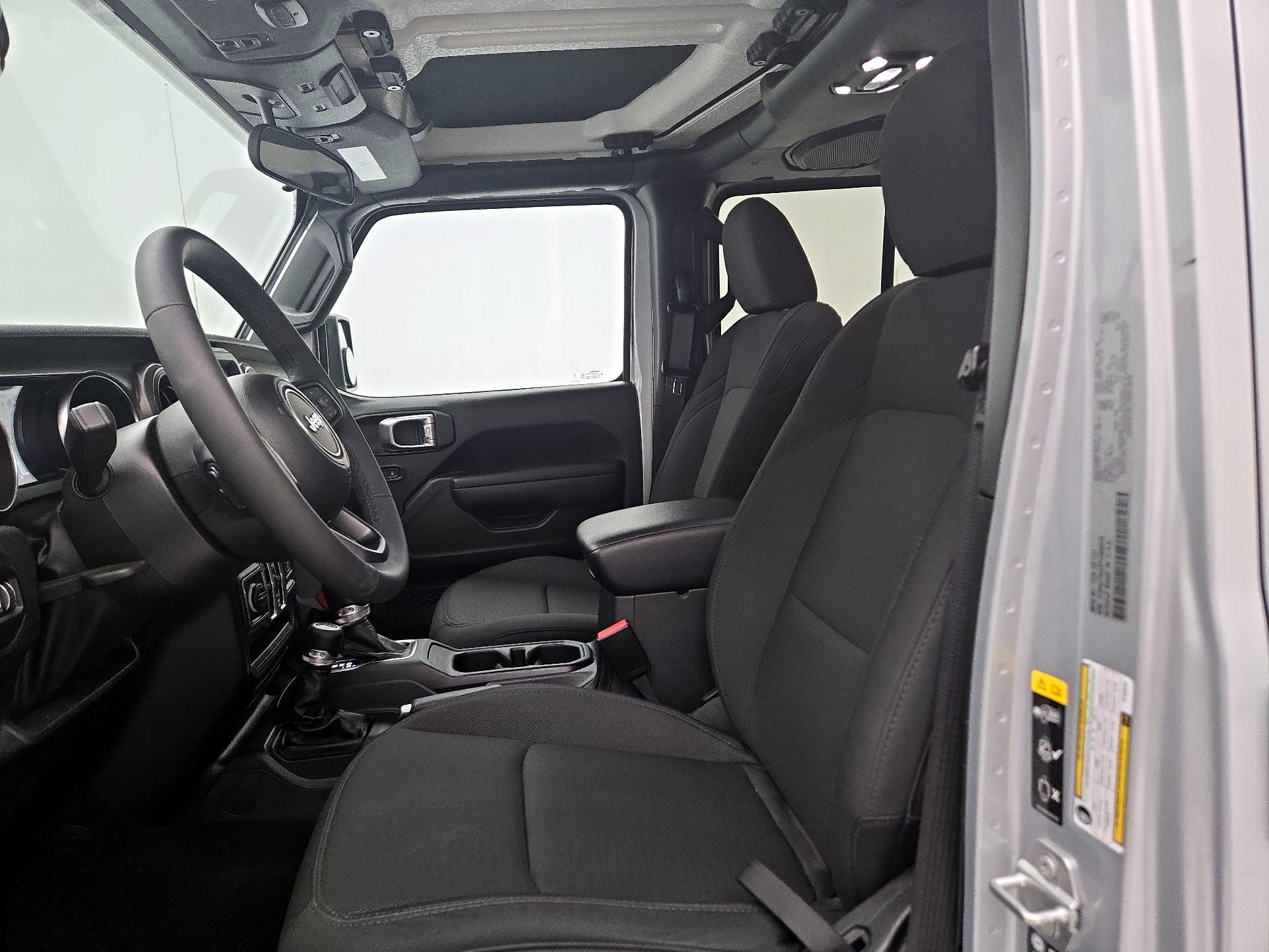 Thumbnail: 2023 Jeep Gladiator - 11