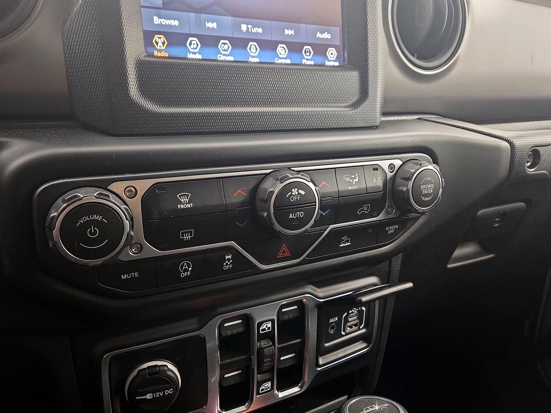 Thumbnail: 2023 Jeep Gladiator - 16