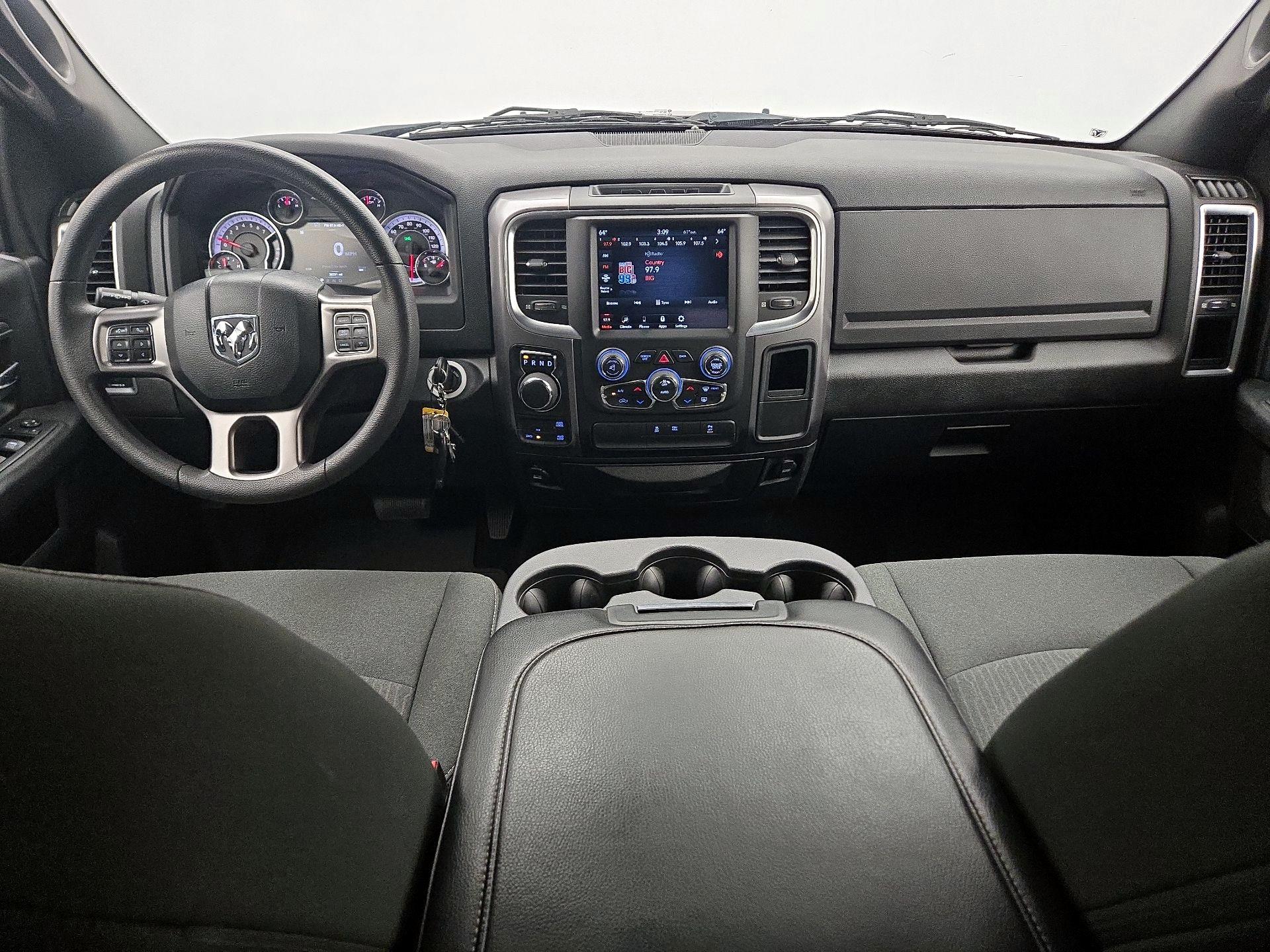 Thumbnail: 2021 RAM 1500 Classic - 9