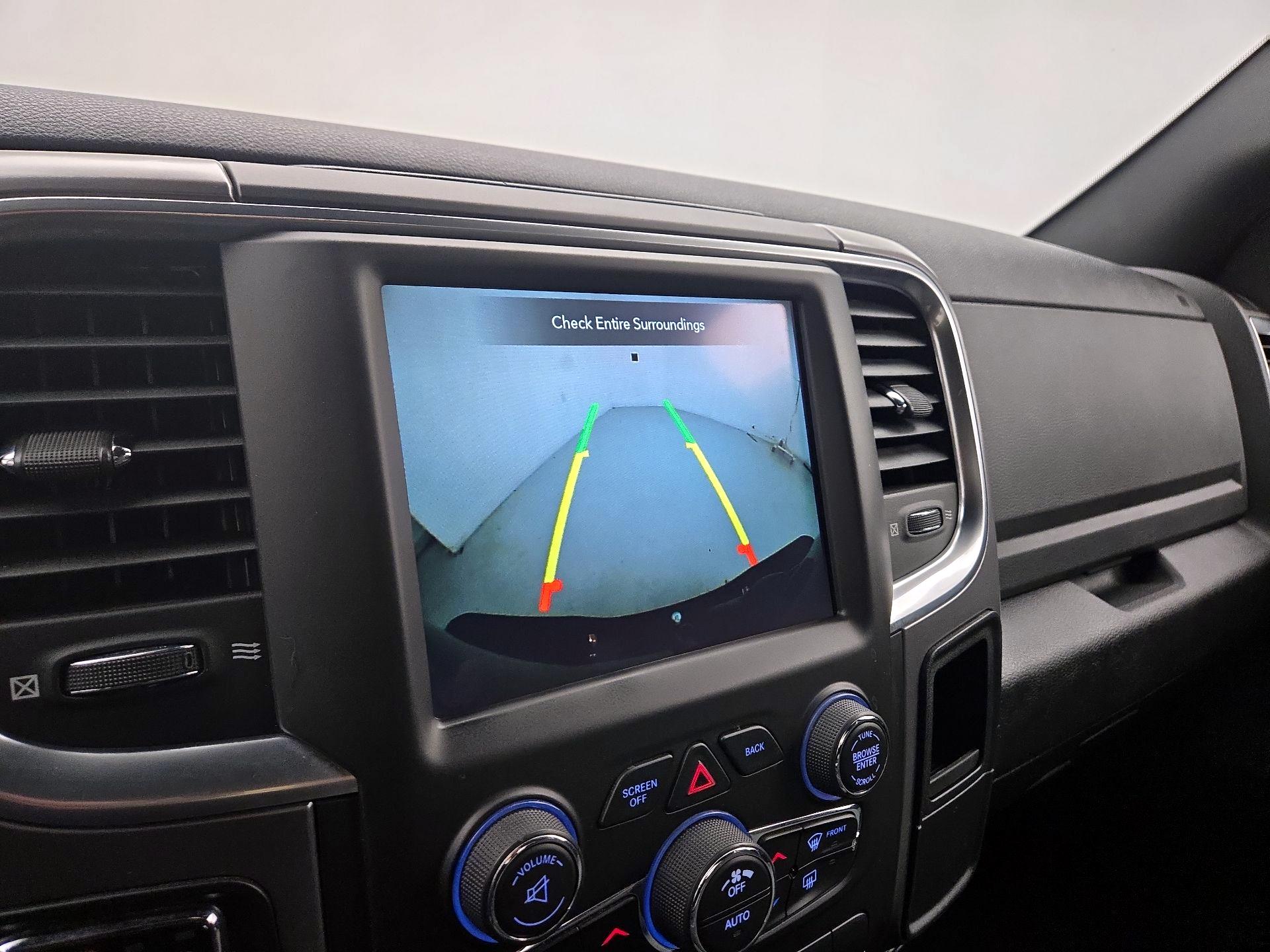 Thumbnail: 2021 RAM 1500 Classic - 14