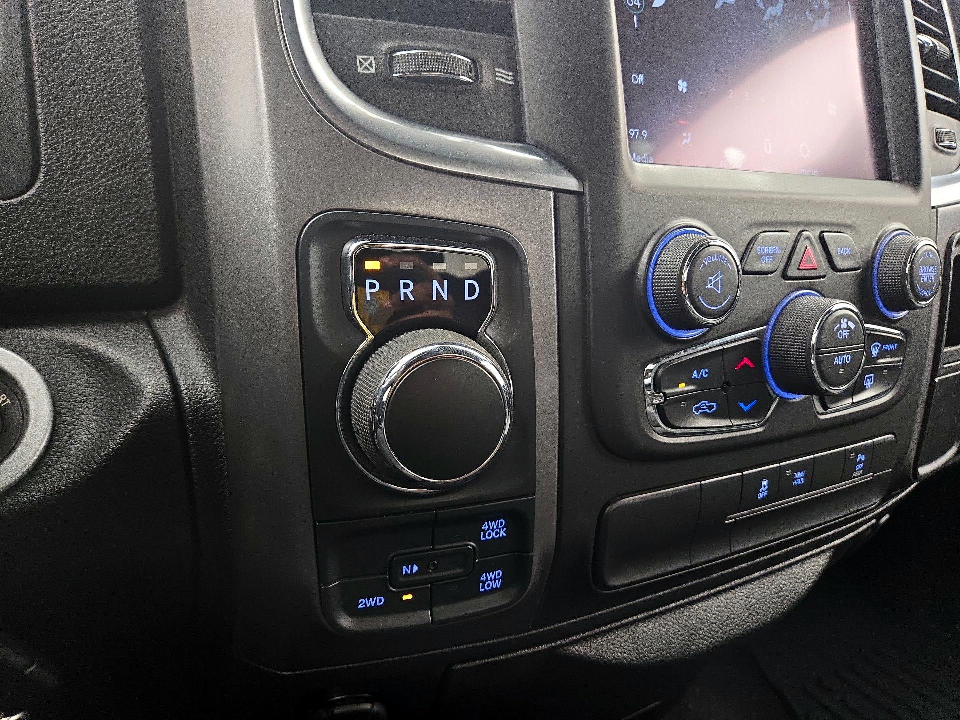 Thumbnail: 2021 RAM 1500 Classic - 17