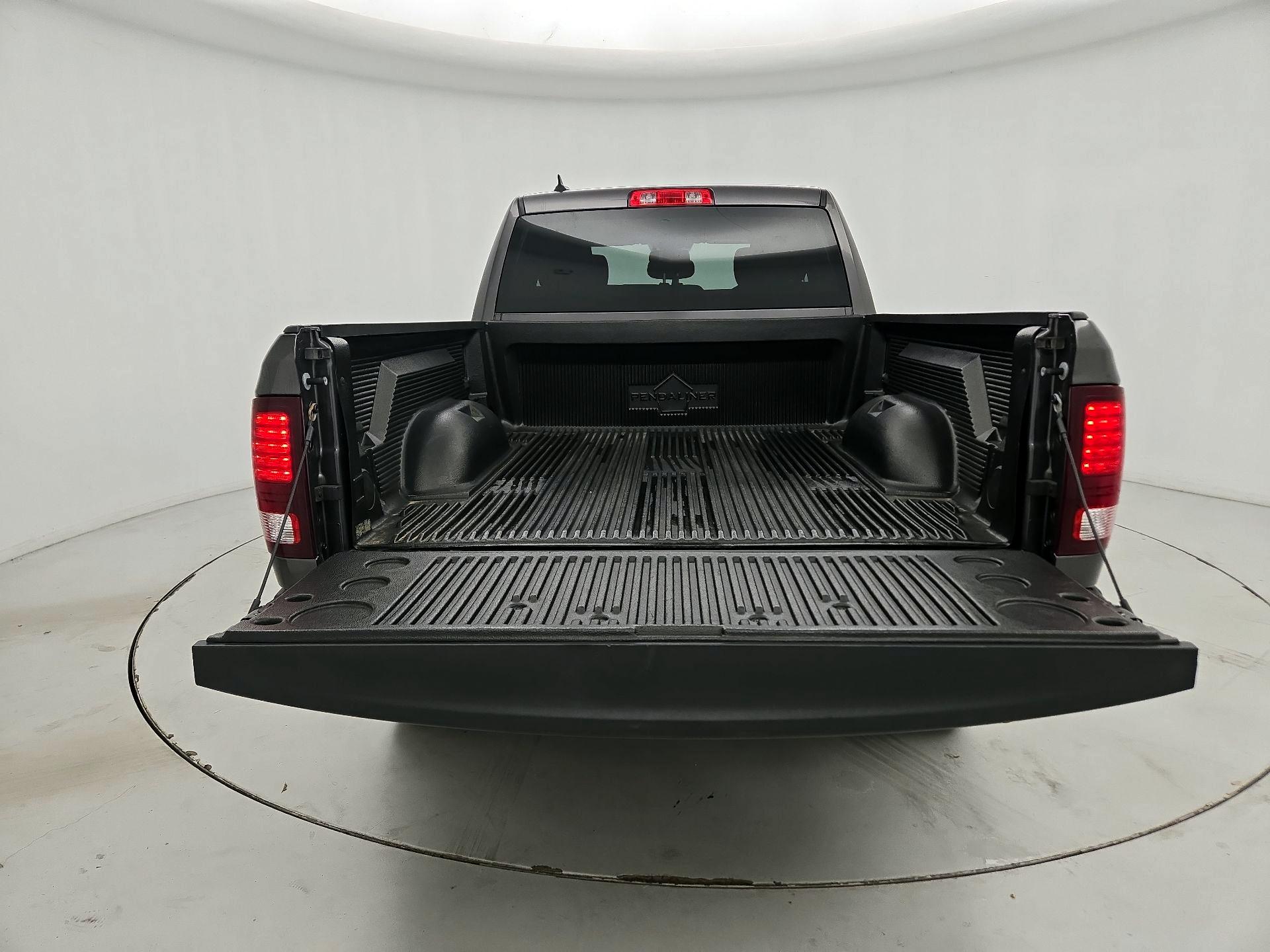 Thumbnail: 2021 RAM 1500 Classic - 19