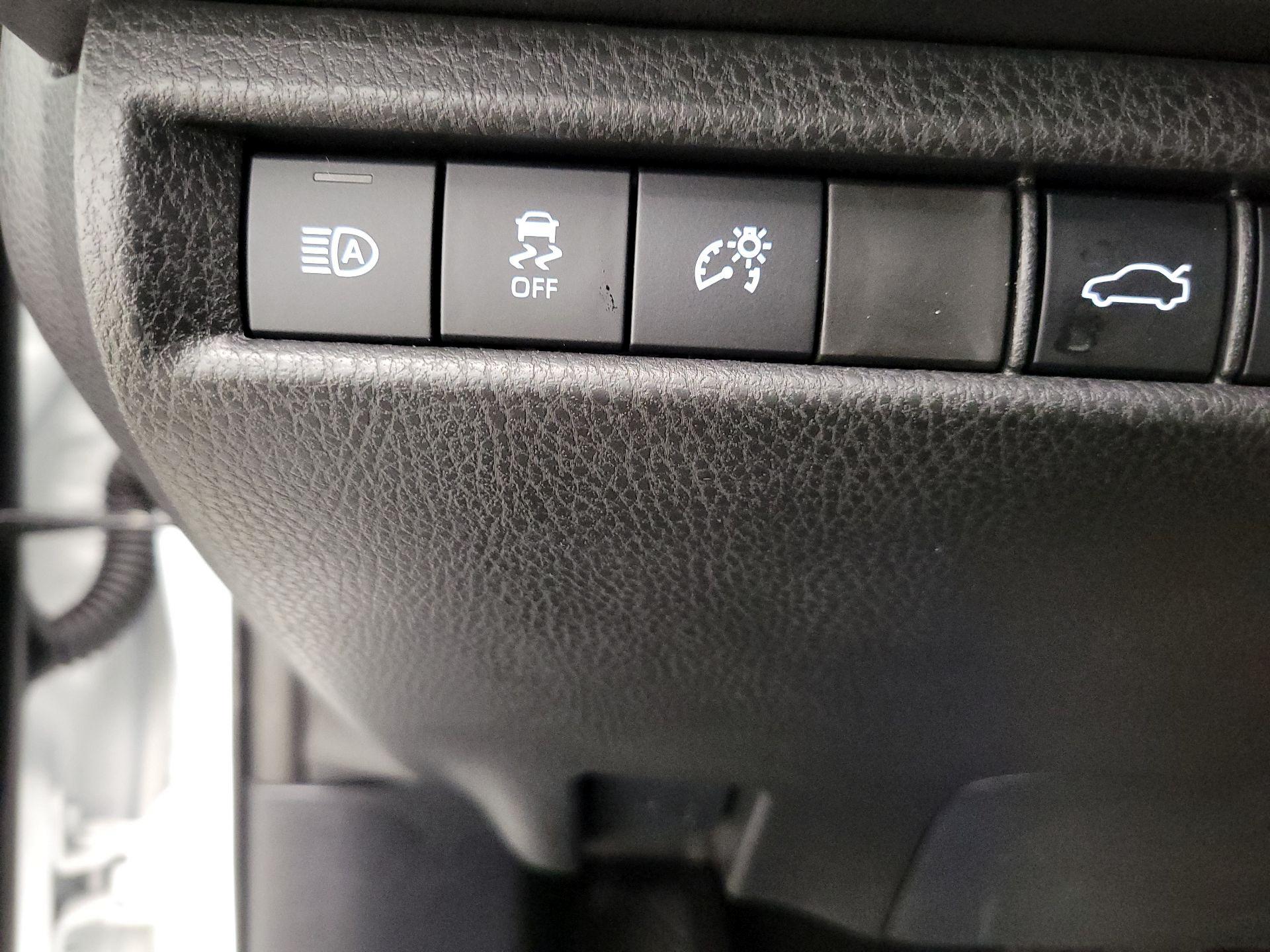 Thumbnail: 2025 Toyota Camry - 13