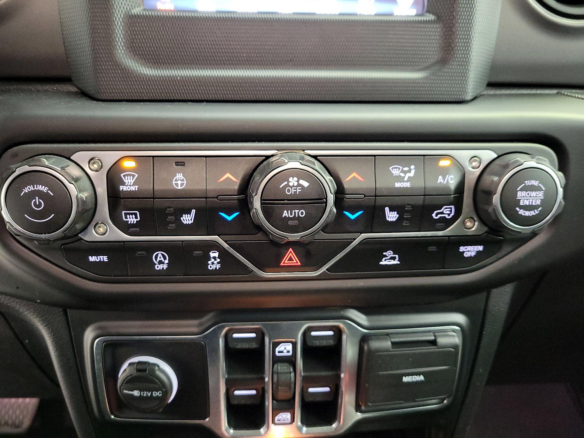 Thumbnail: 2021 Jeep Wrangler - 16