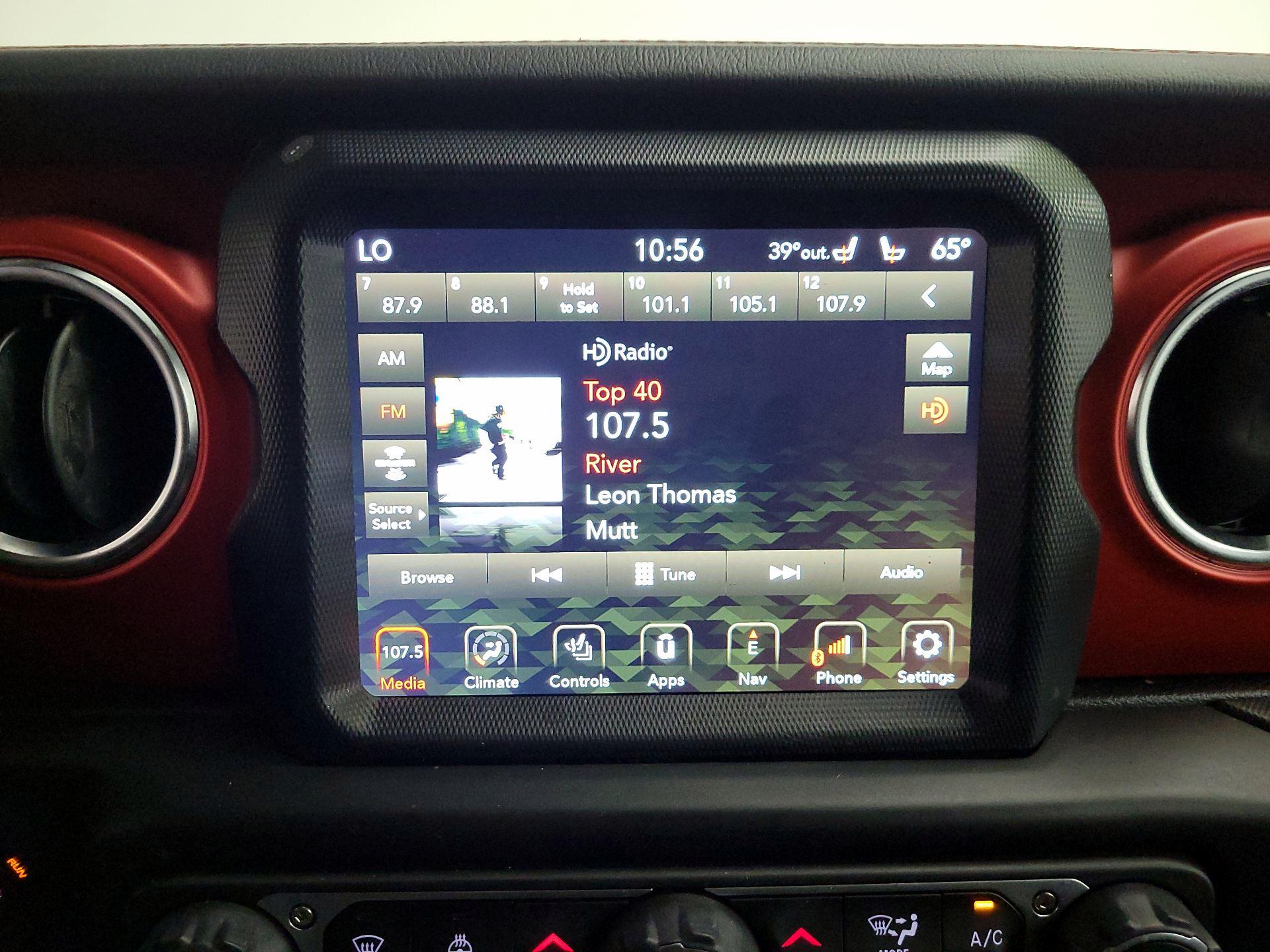 Thumbnail: 2022 Jeep Wrangler - 16