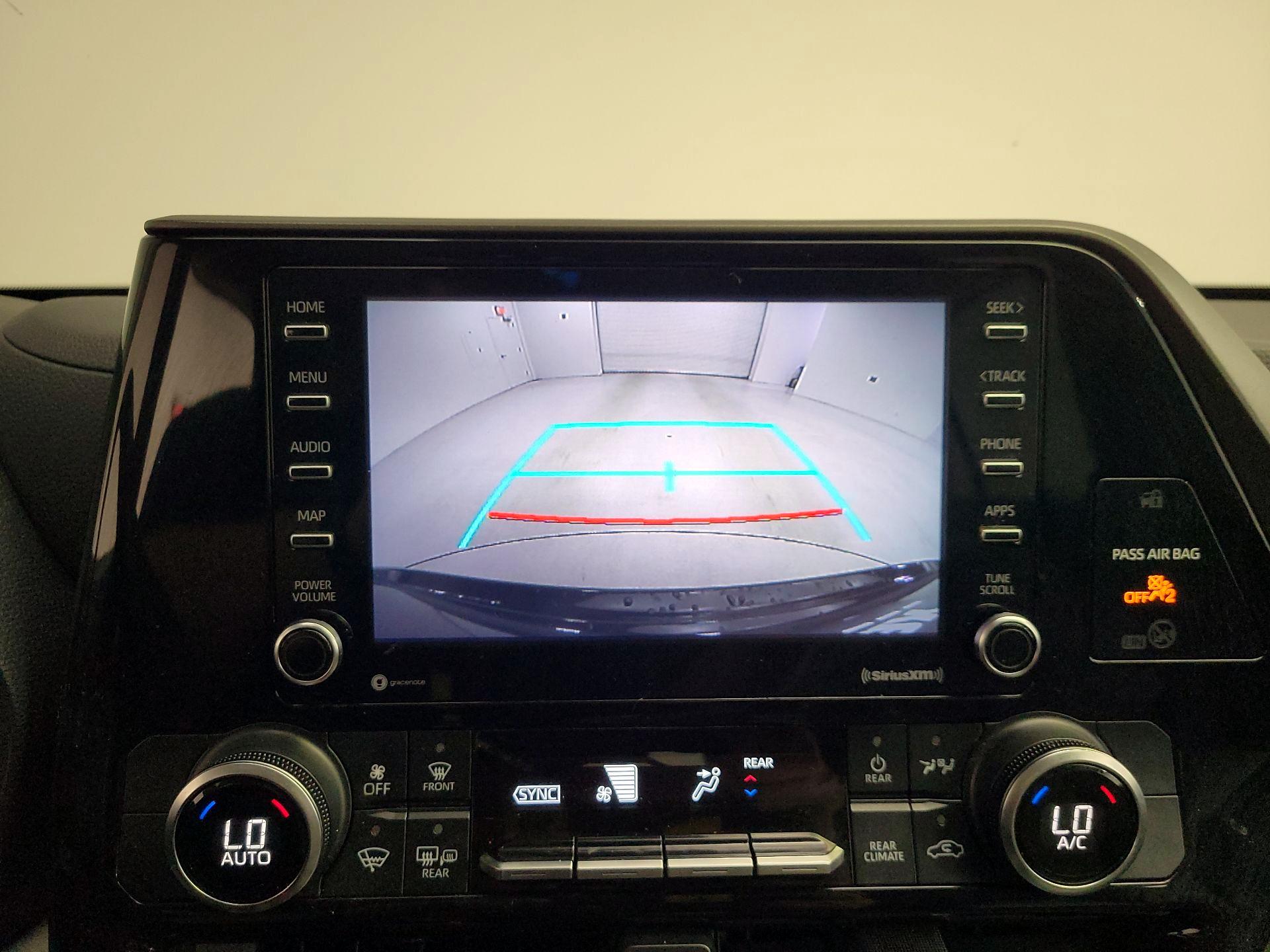 Thumbnail: 2021 Toyota Highlander - 14