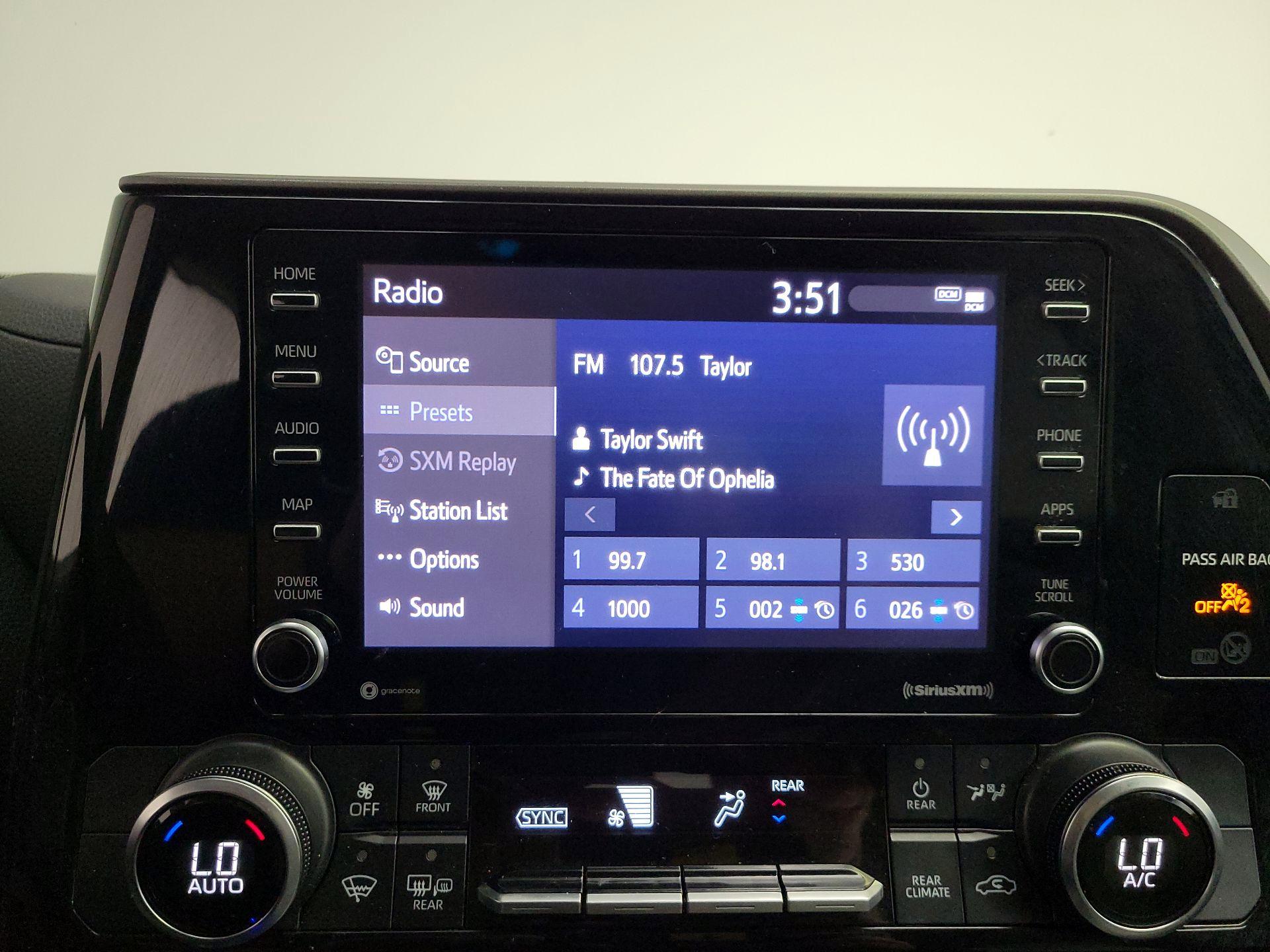 Thumbnail: 2021 Toyota Highlander - 15