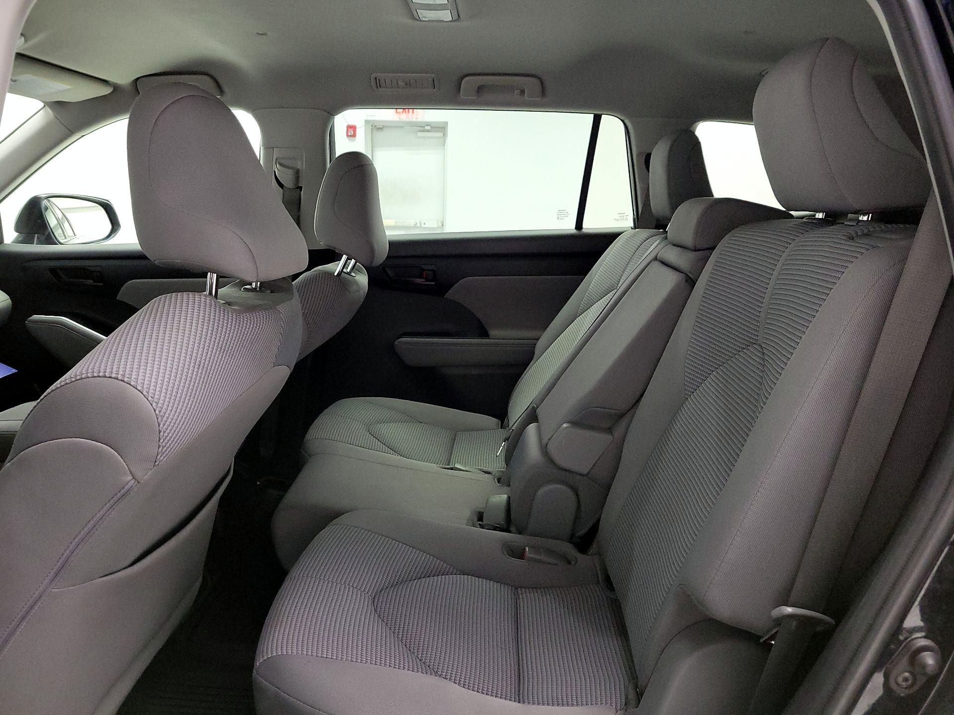 Thumbnail: 2021 Toyota Highlander - 19