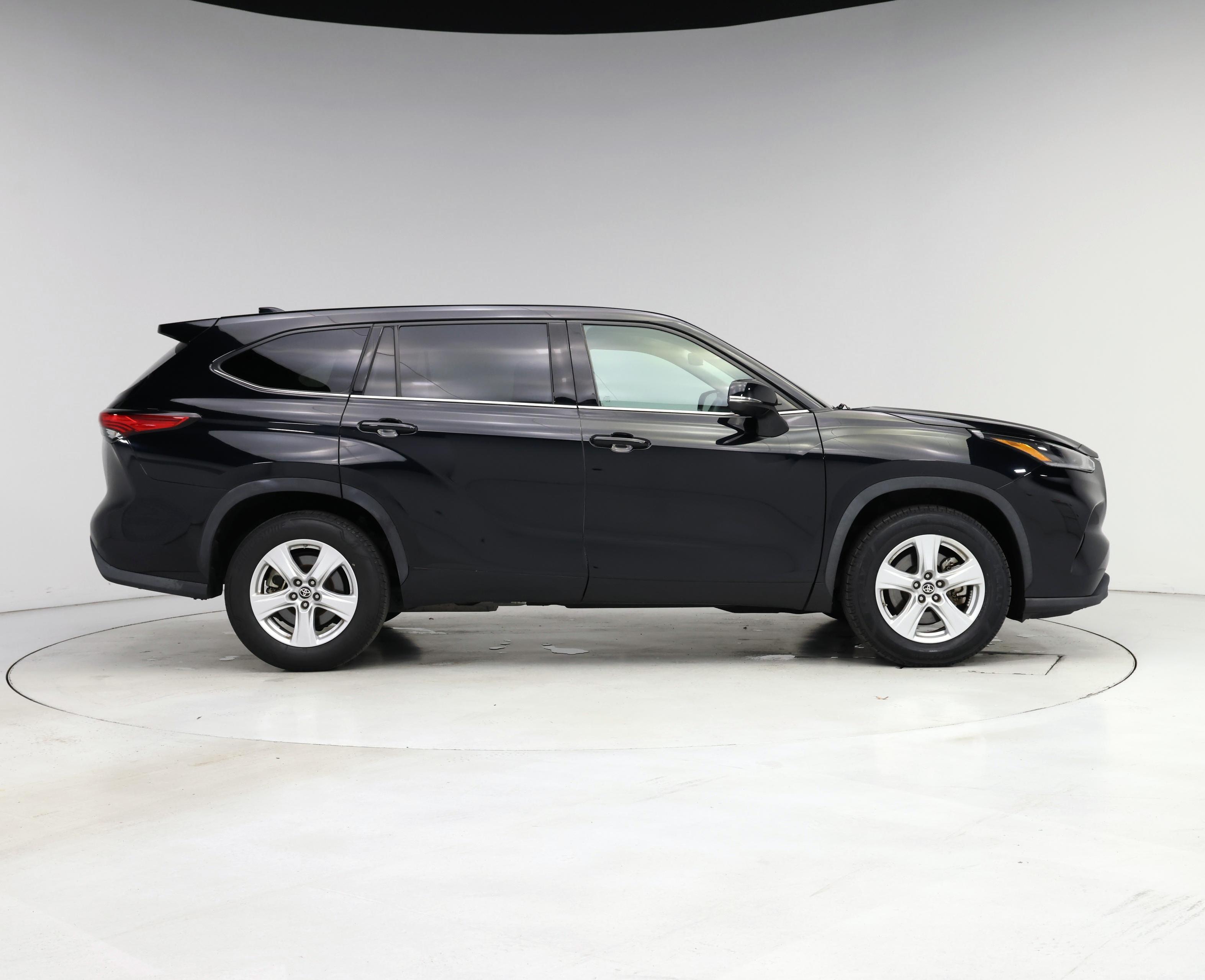 Thumbnail: 2021 Toyota Highlander - 7
