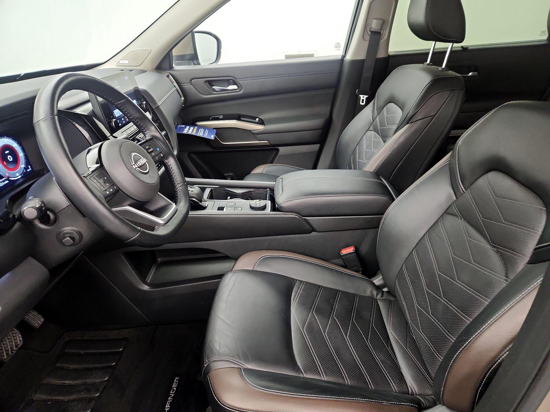 Thumbnail: 2023 Nissan Pathfinder - 11