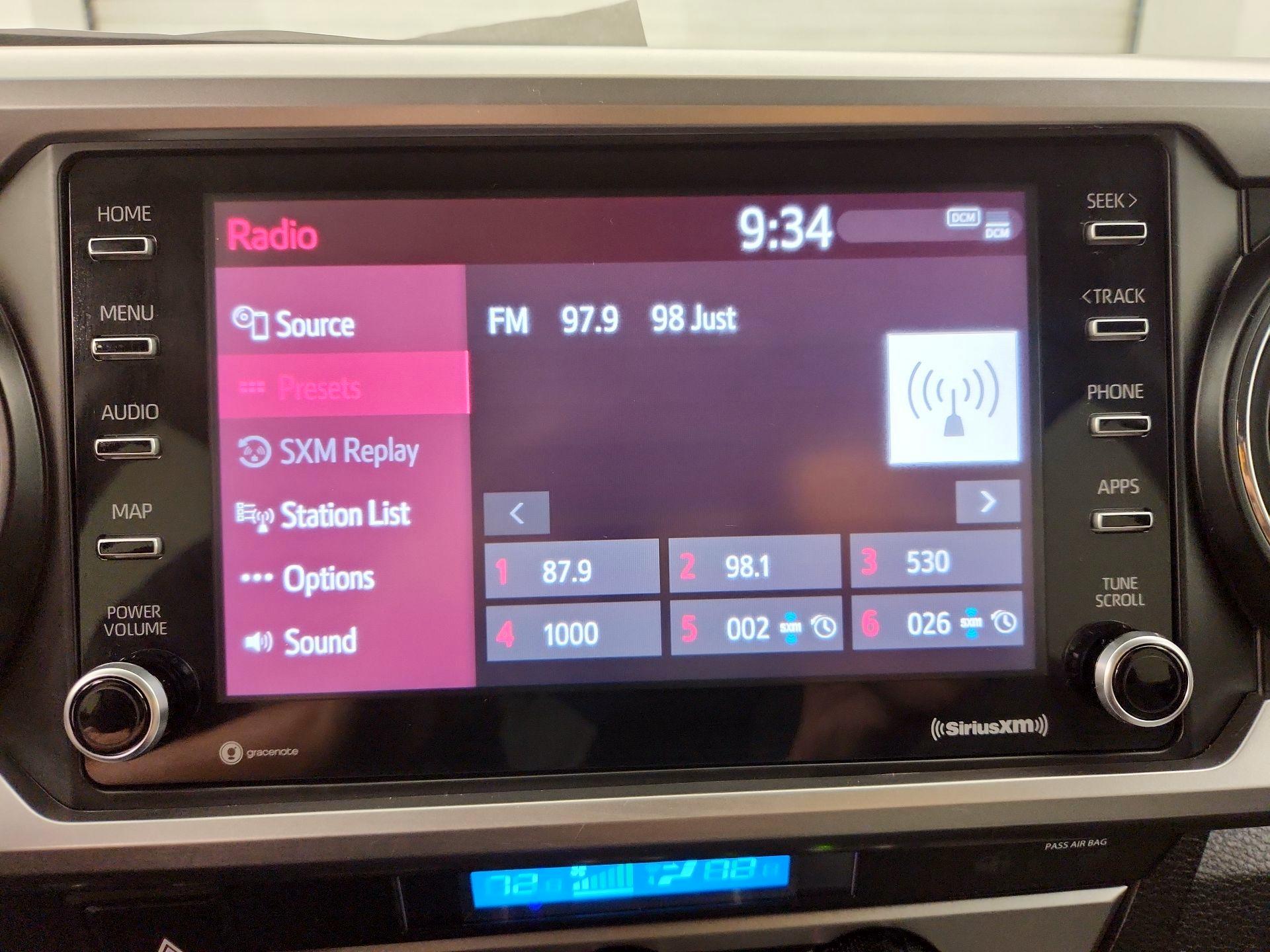 Thumbnail: 2022 Toyota Tacoma - 15