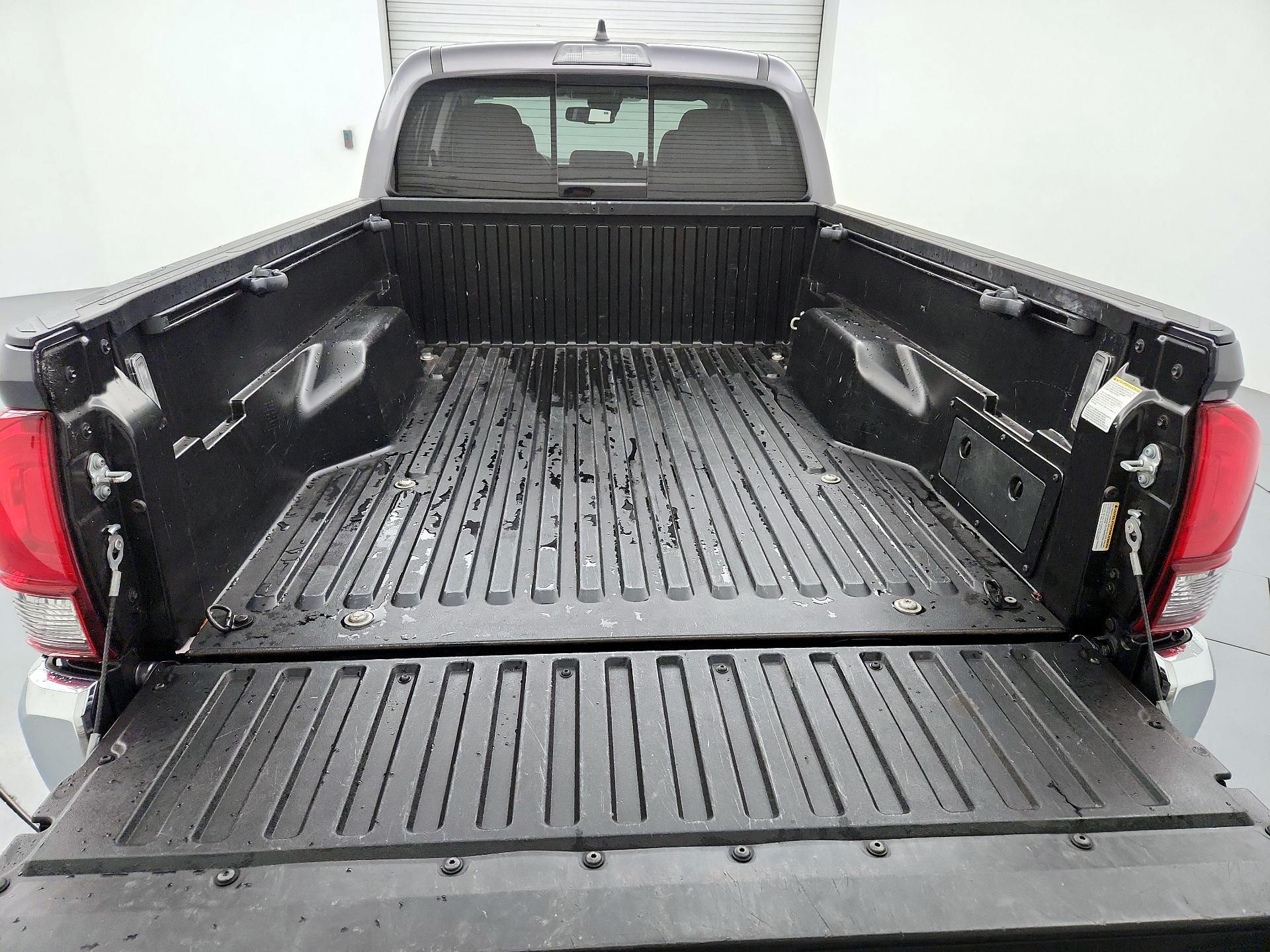 Thumbnail: 2022 Toyota Tacoma - 20