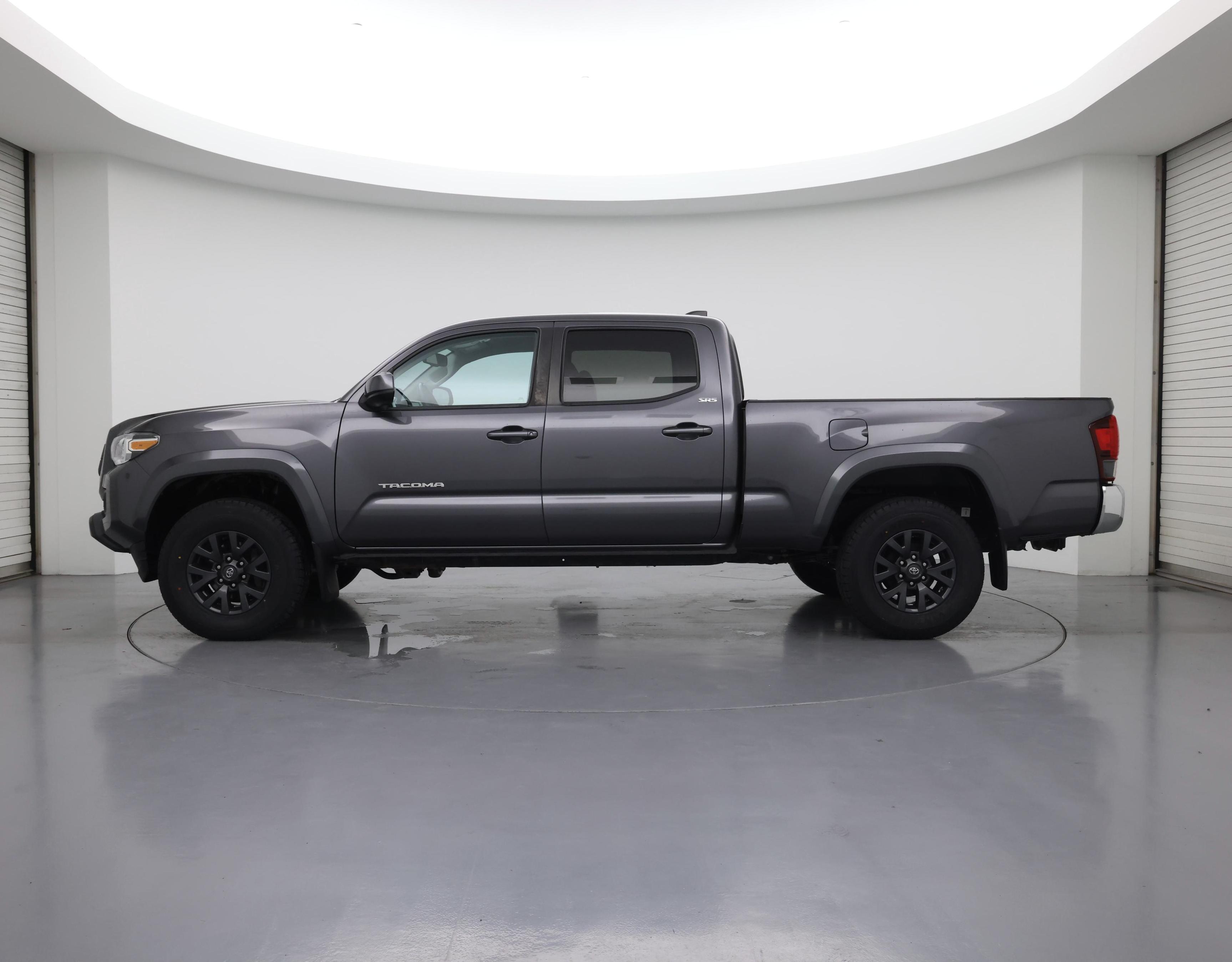 Thumbnail: 2022 Toyota Tacoma - 3