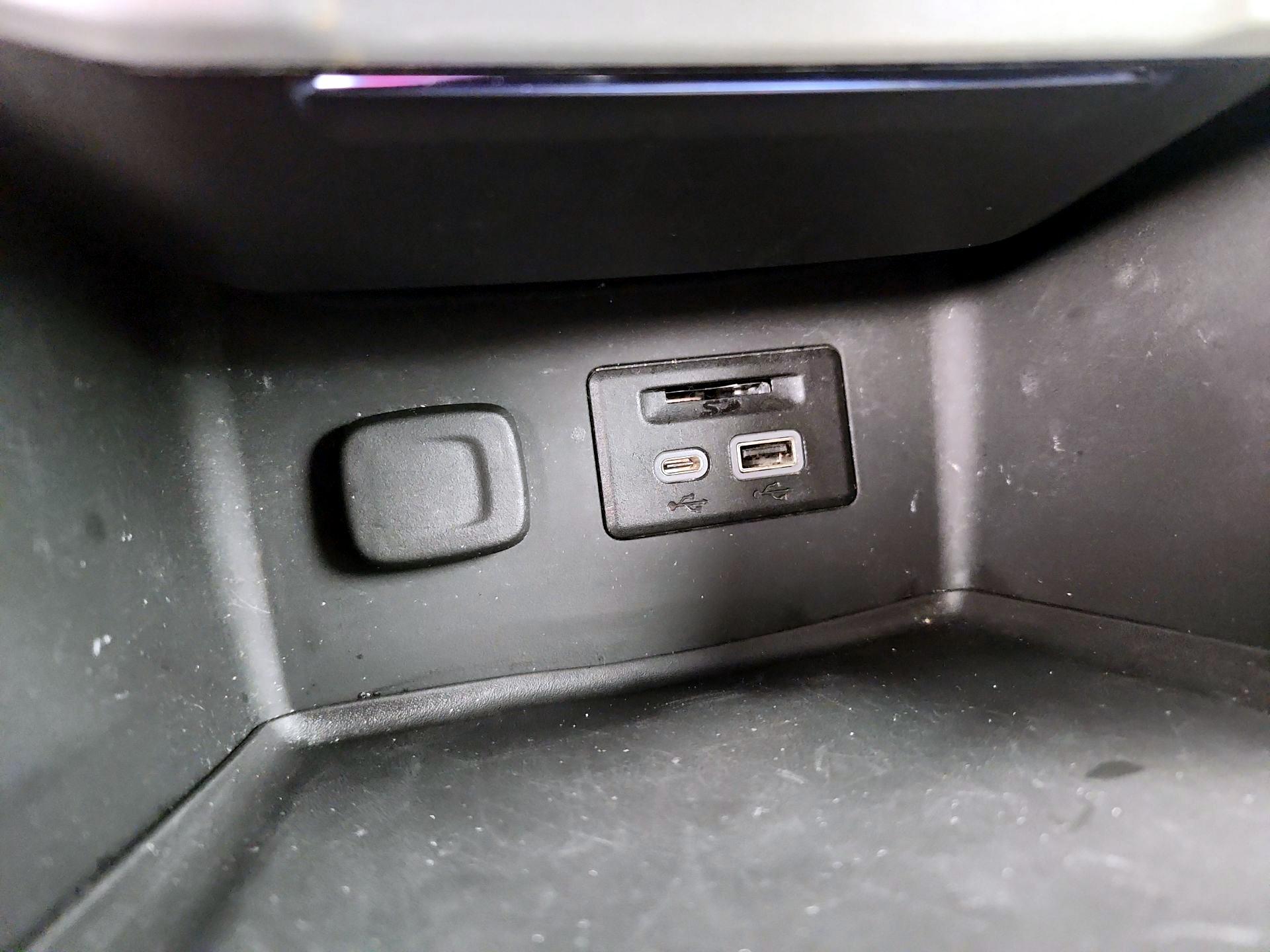 Thumbnail: 2023 GMC Acadia - 18