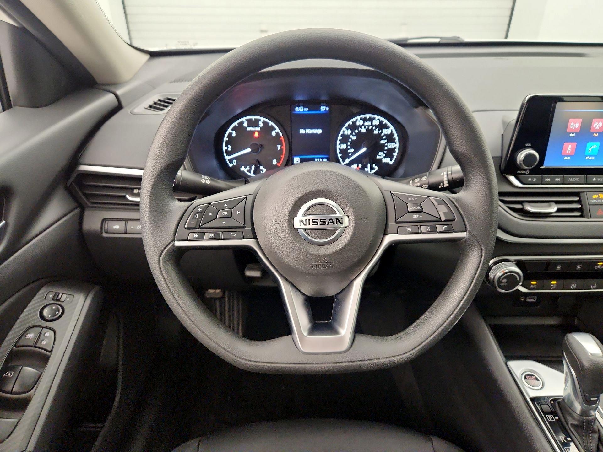 Thumbnail: 2022 Nissan Altima - 10