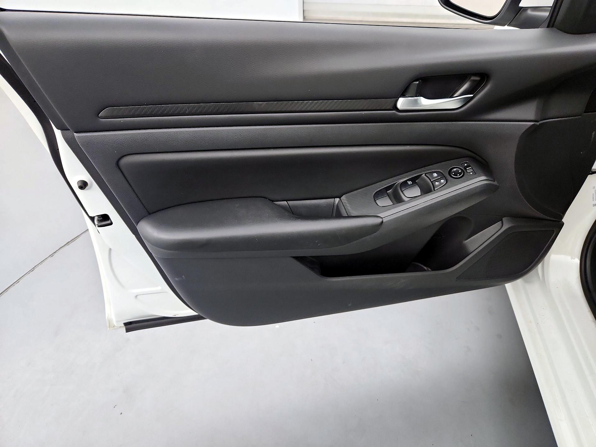 Thumbnail: 2022 Nissan Altima - 12