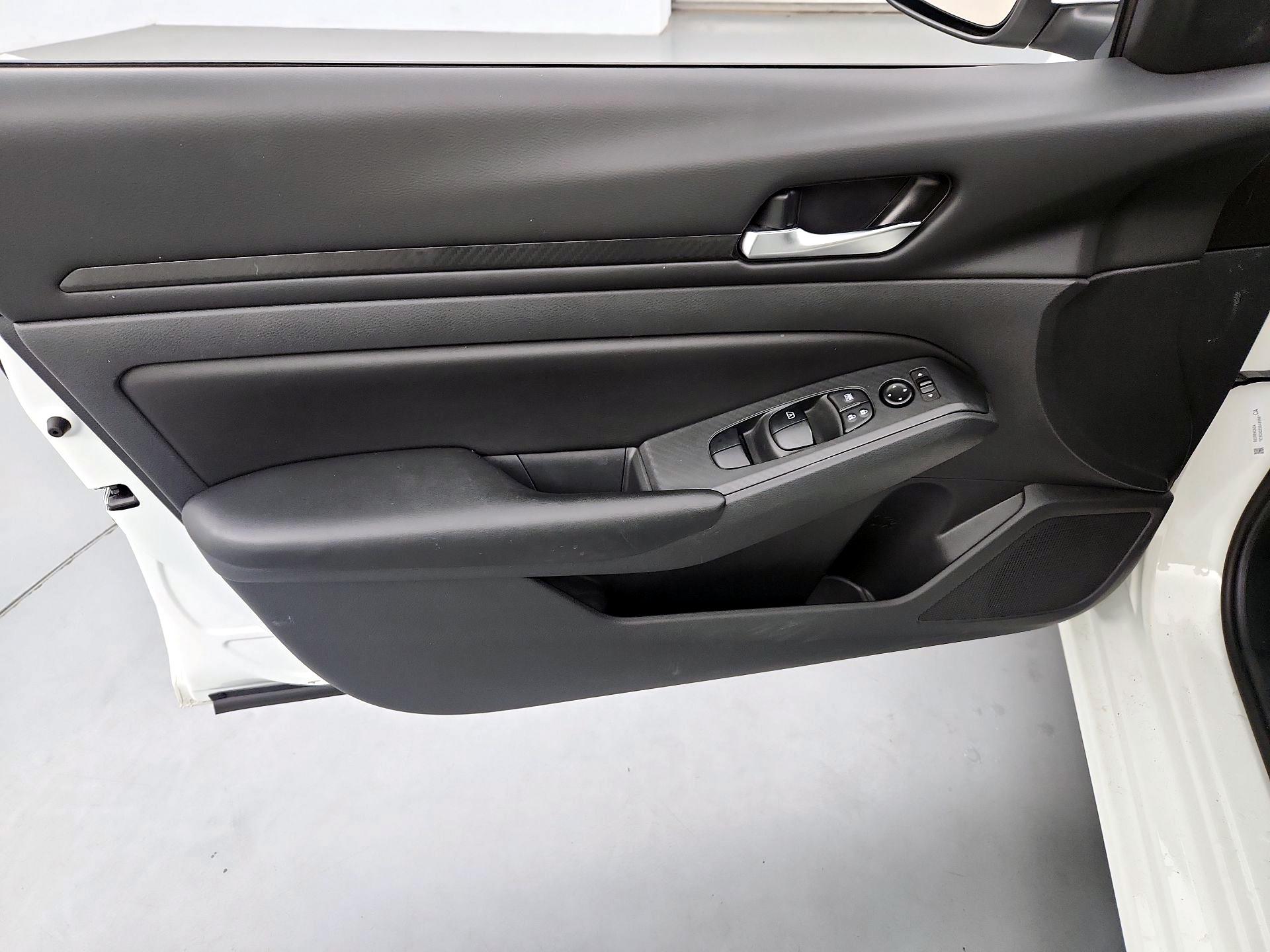 Thumbnail: 2022 Nissan Altima - 13