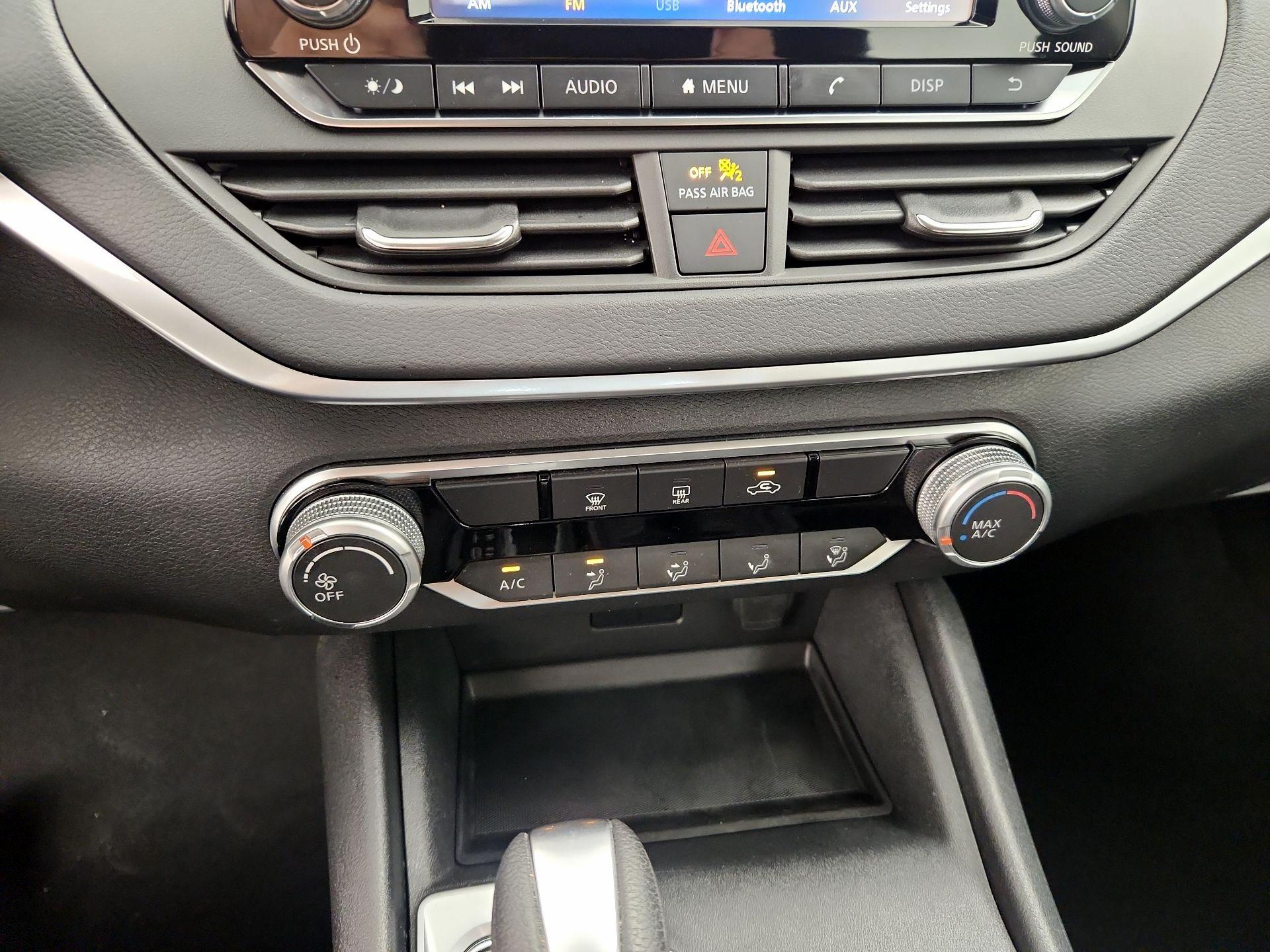 Thumbnail: 2022 Nissan Altima - 17