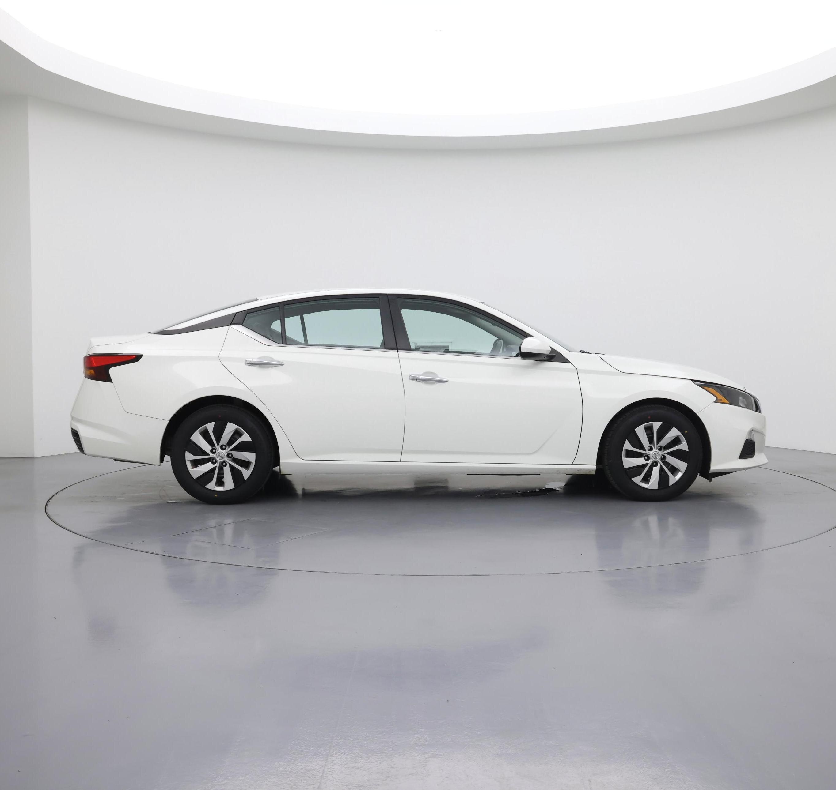 Thumbnail: 2022 Nissan Altima - 7