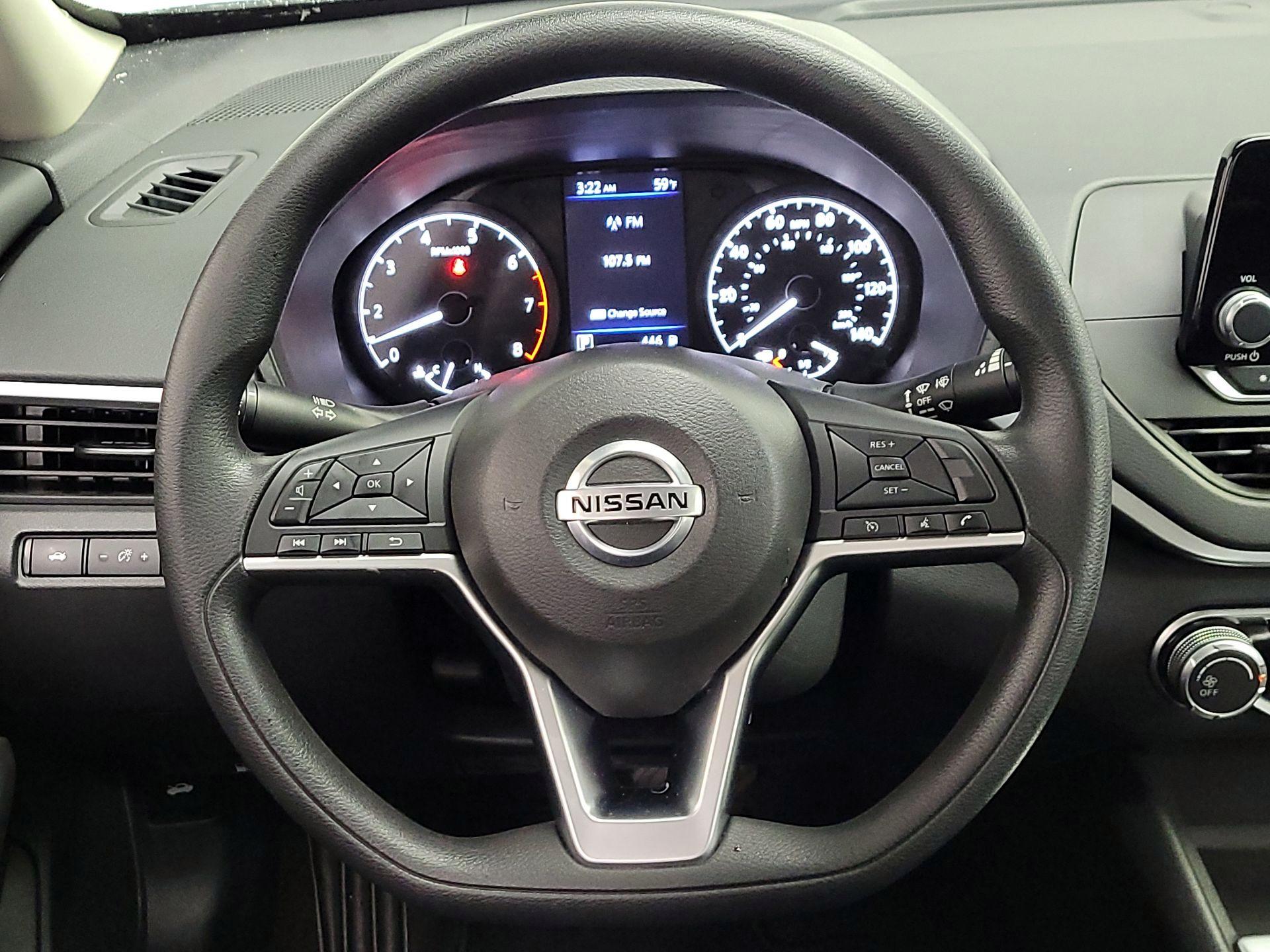 Thumbnail: 2022 Nissan Altima - 10