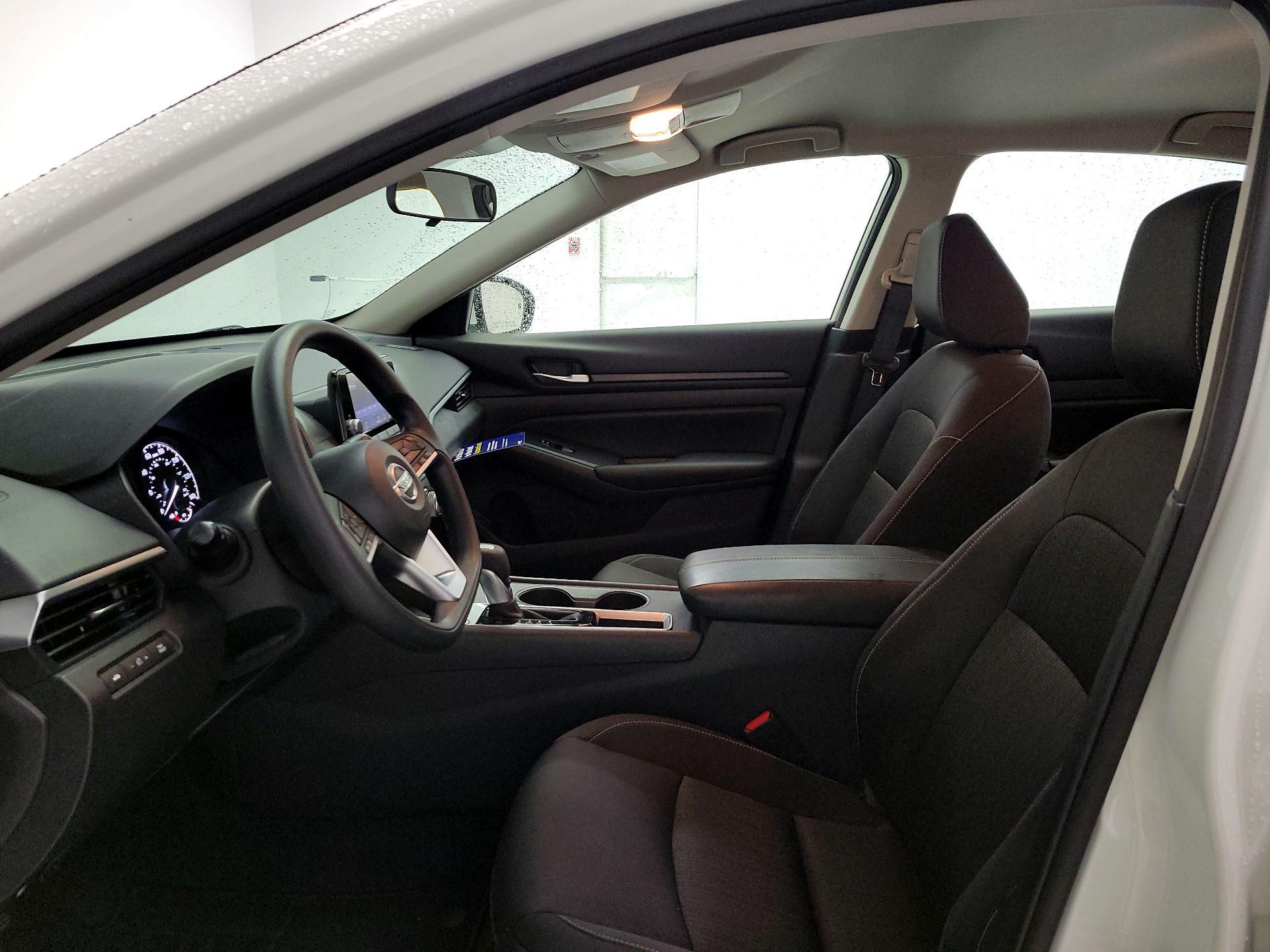 Thumbnail: 2022 Nissan Altima - 11