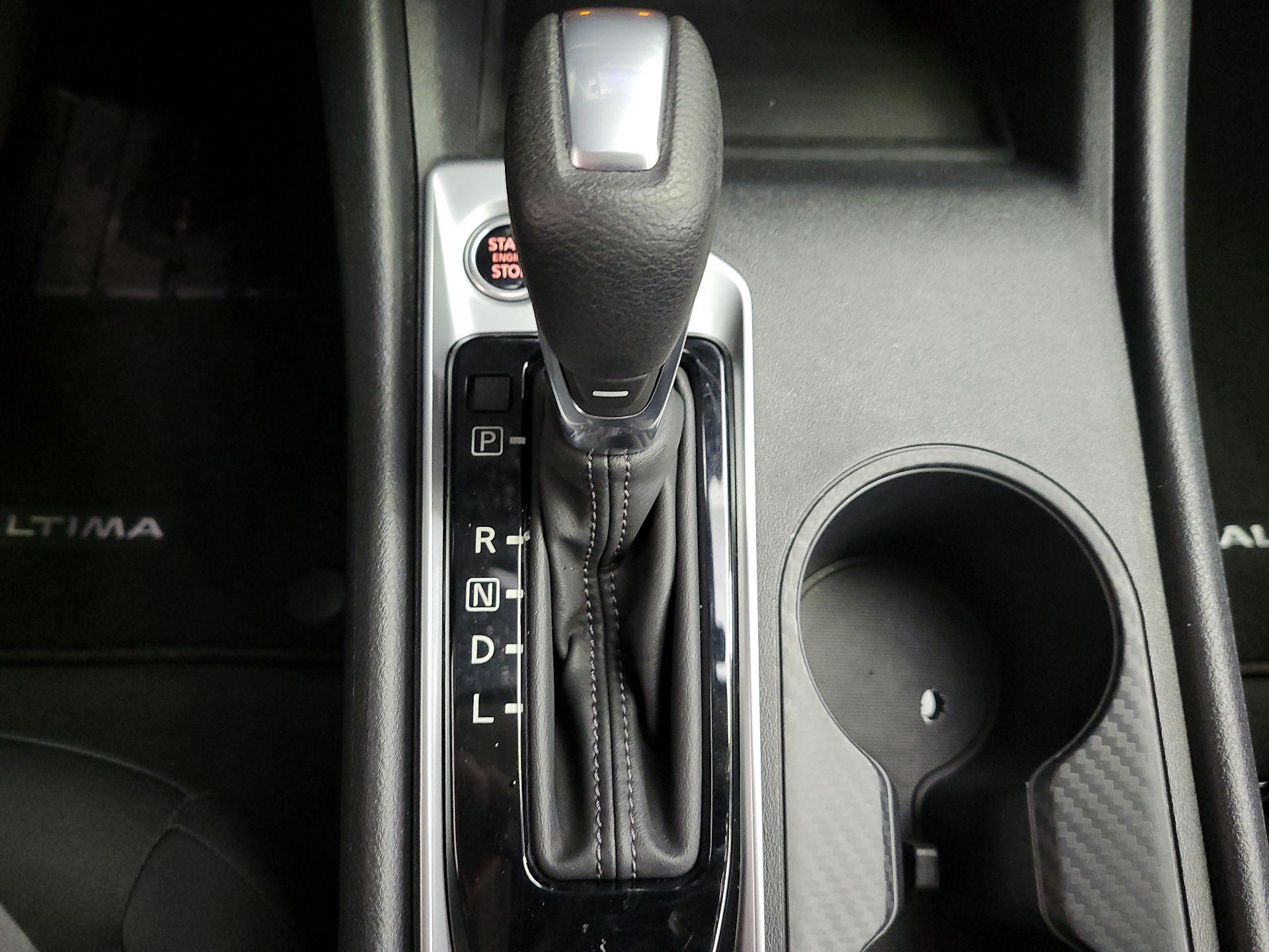 Thumbnail: 2022 Nissan Altima - 17