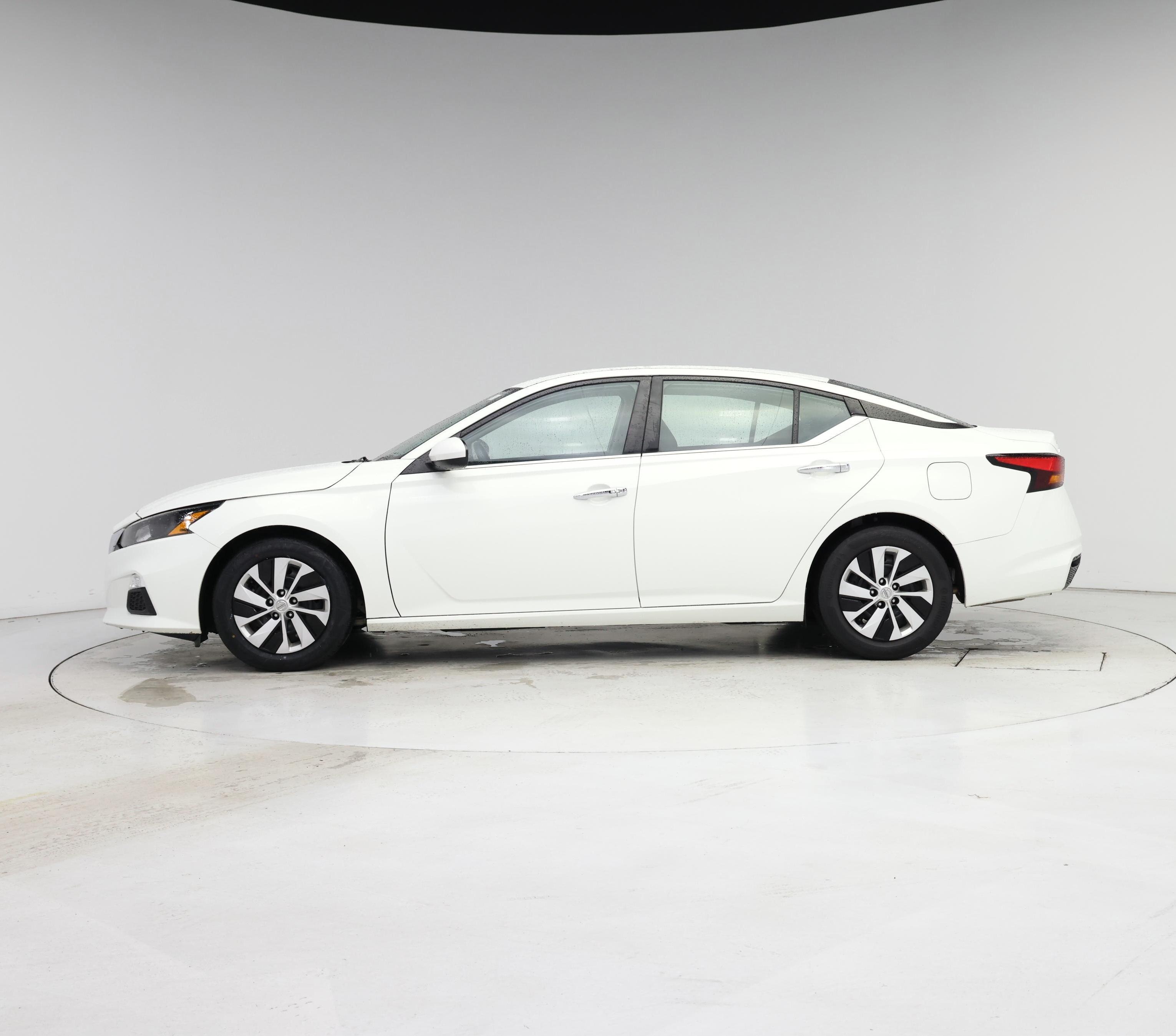 Thumbnail: 2022 Nissan Altima - 3