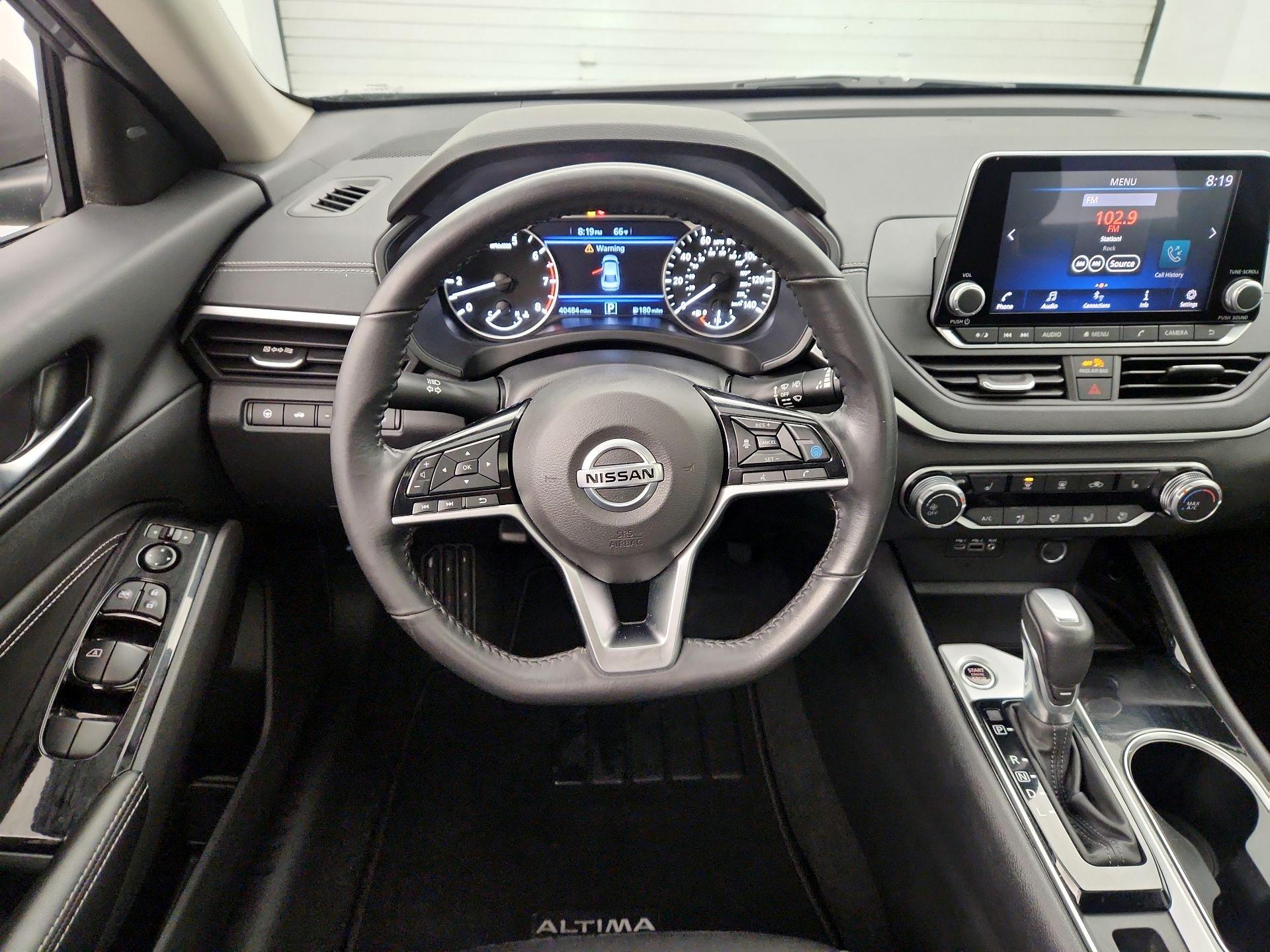 Thumbnail: 2022 Nissan Altima - 10