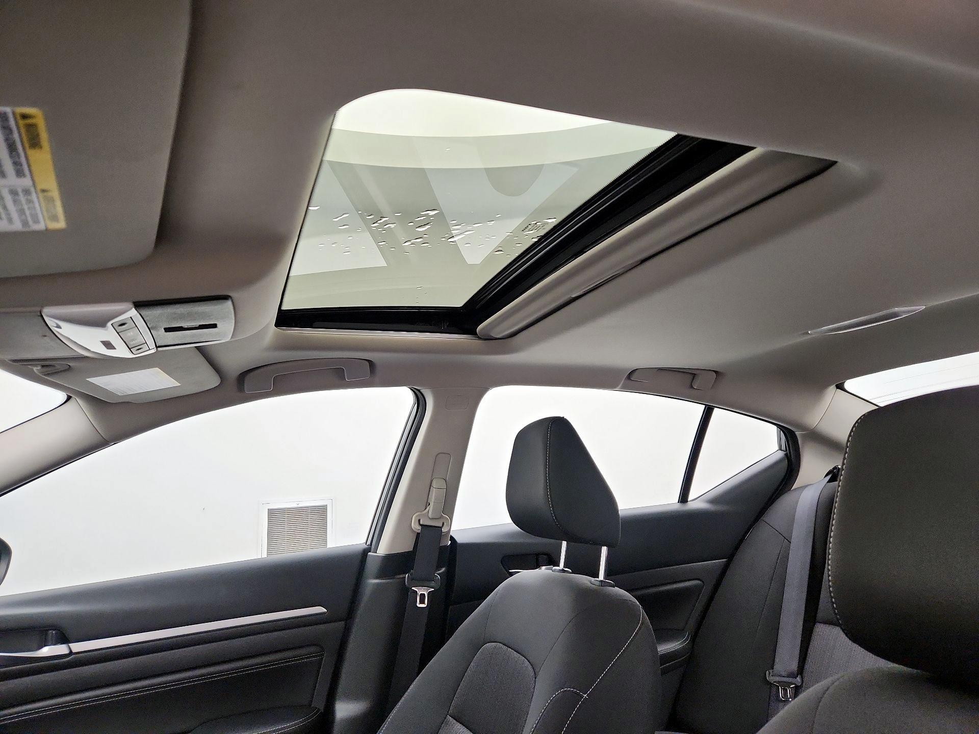 Thumbnail: 2022 Nissan Altima - 19