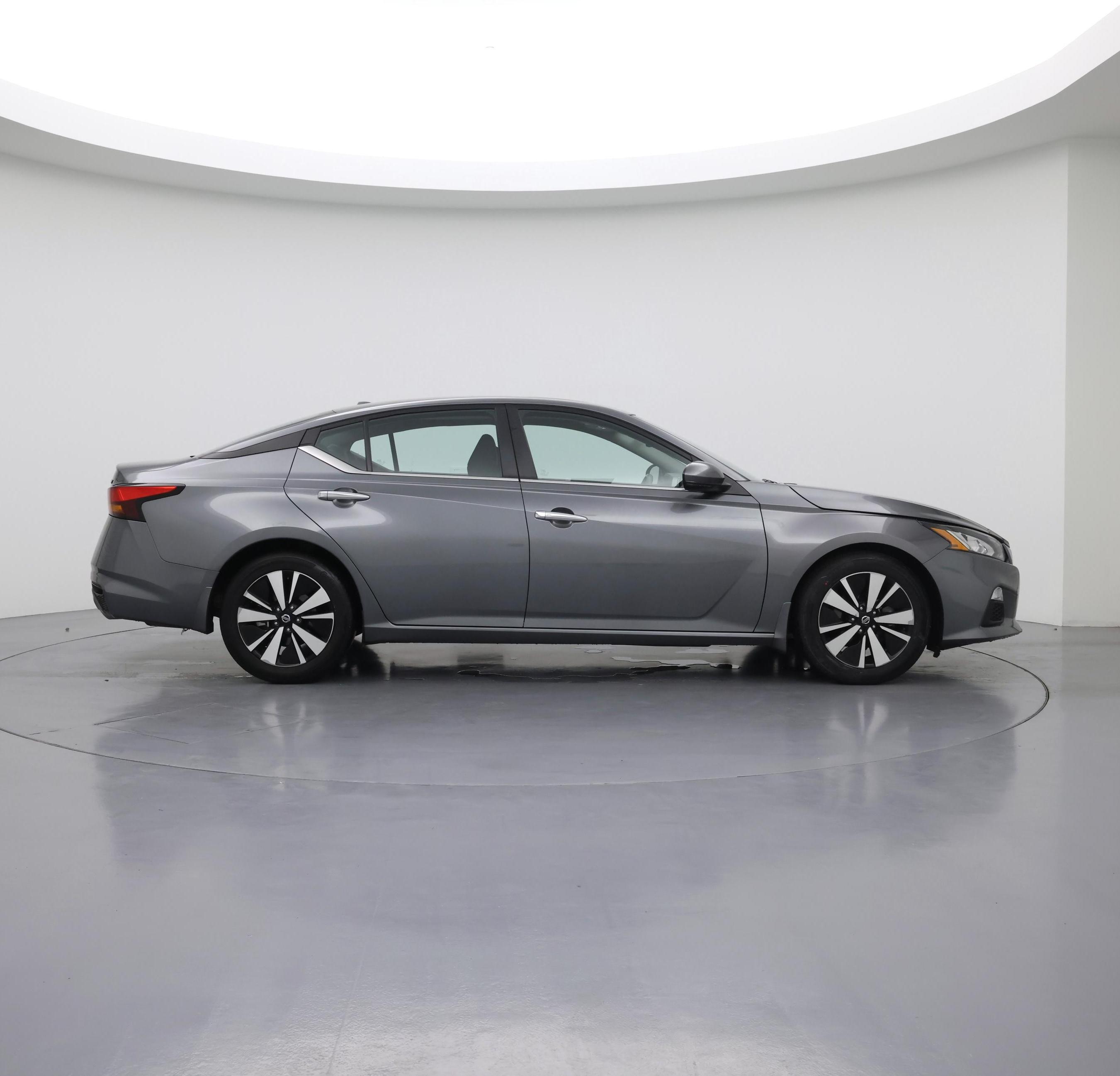 Thumbnail: 2022 Nissan Altima - 7