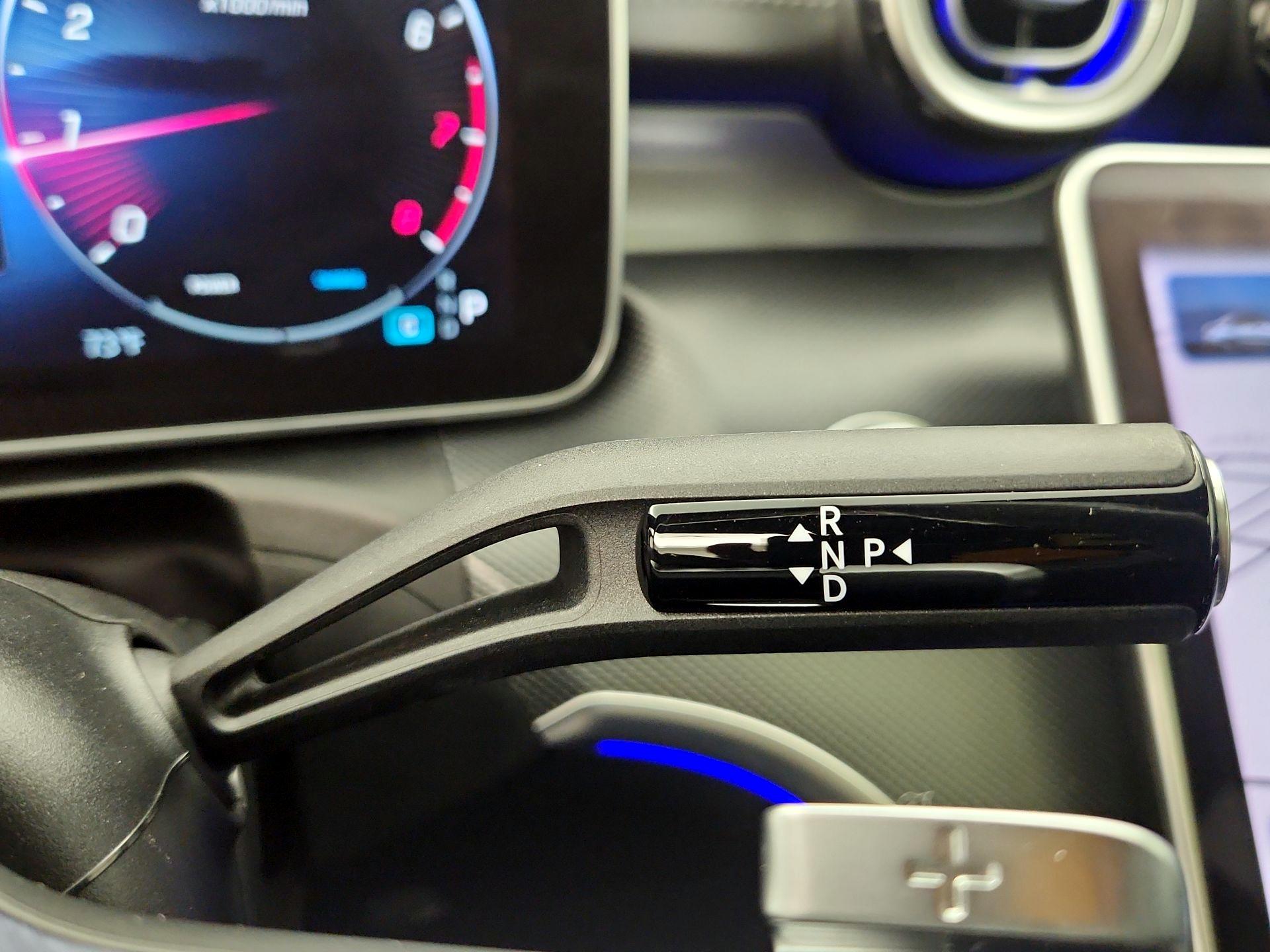 Thumbnail: 2024 Mercedes-Benz C-Class - 17