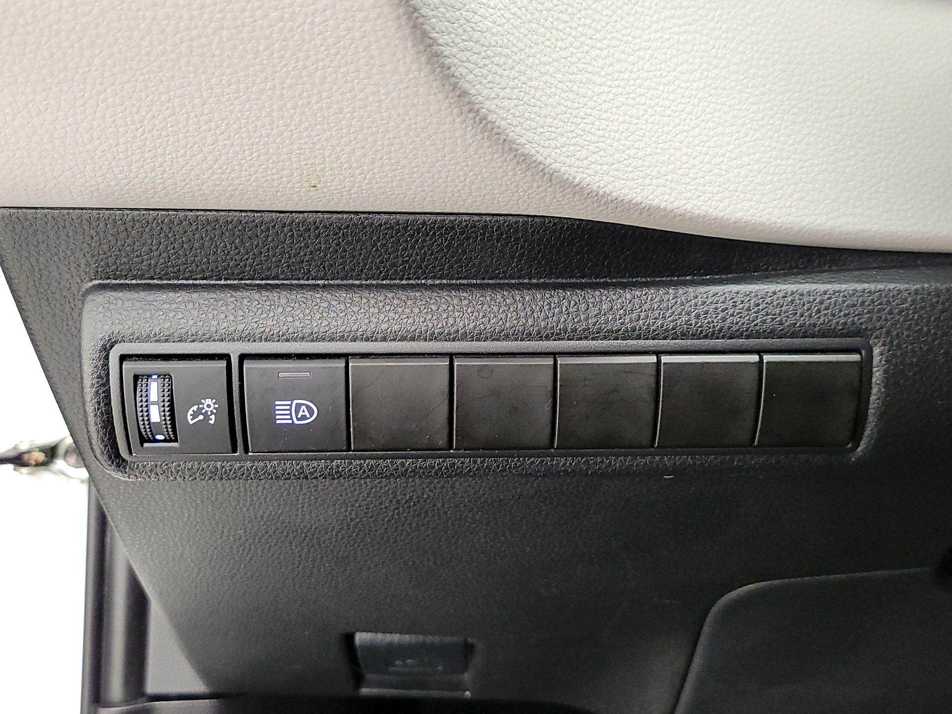 Thumbnail: 2022 Toyota Corolla - 13