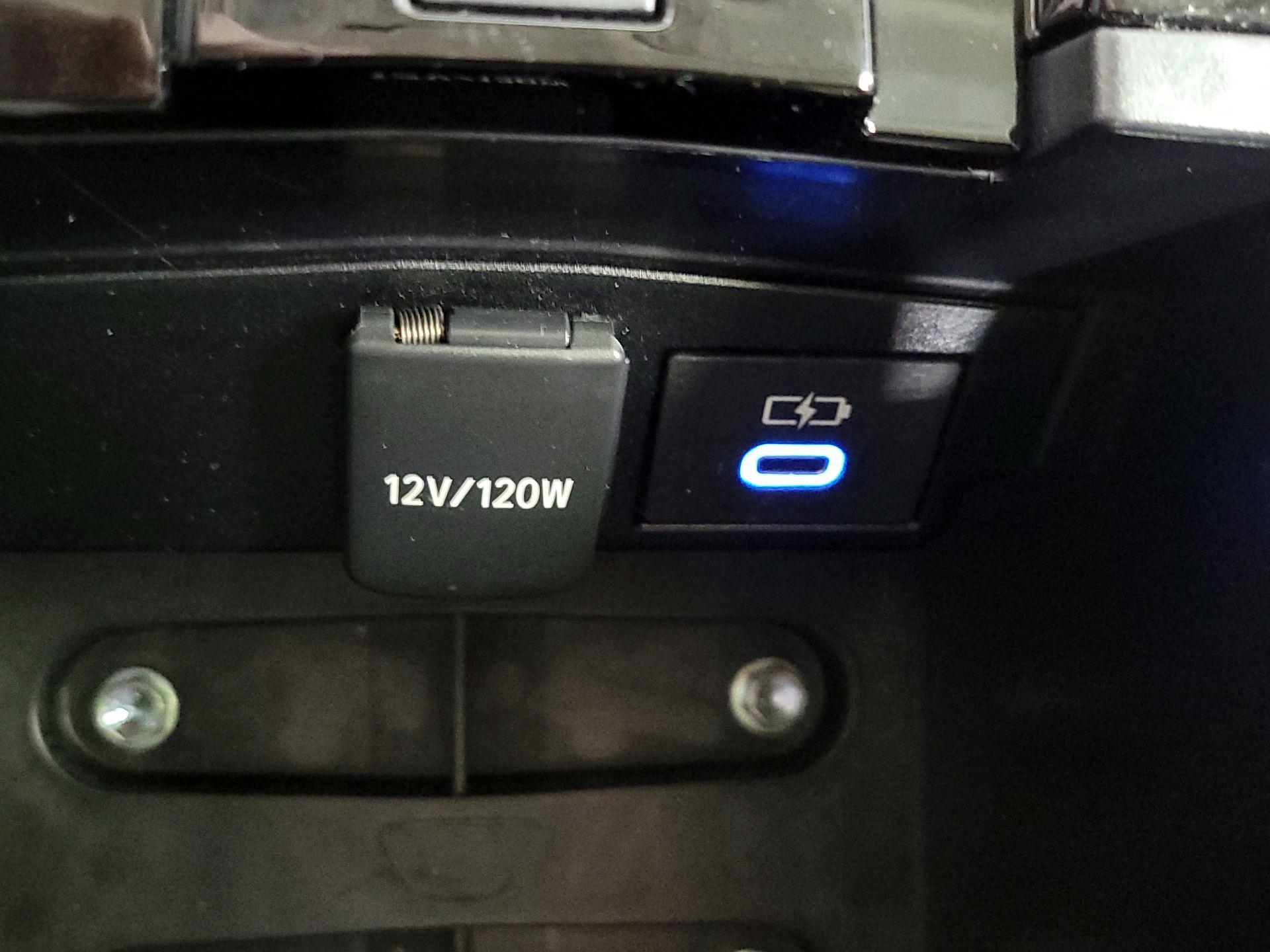 Thumbnail: 2022 Toyota Corolla - 18