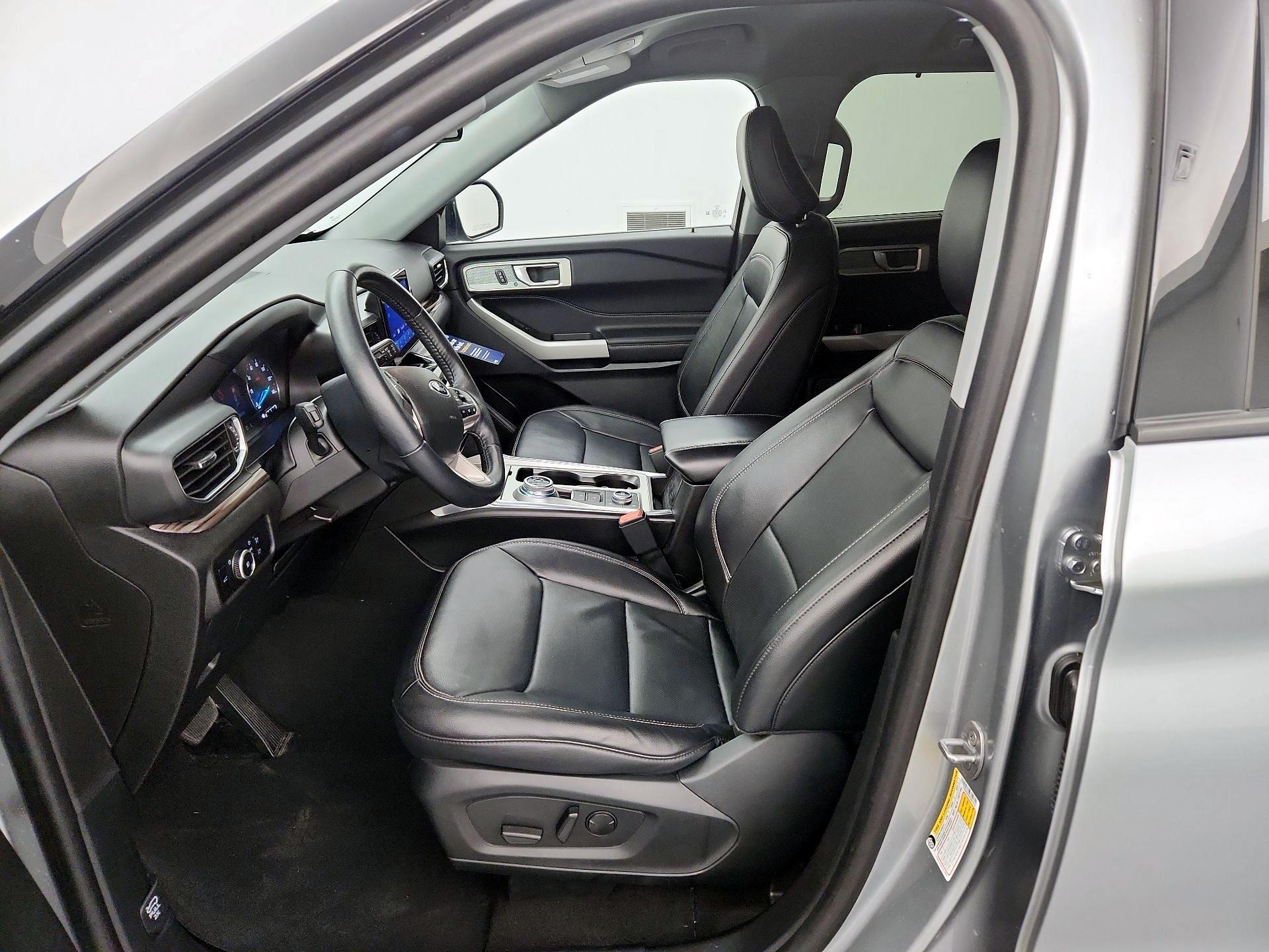 Thumbnail: 2023 Ford Explorer - 9