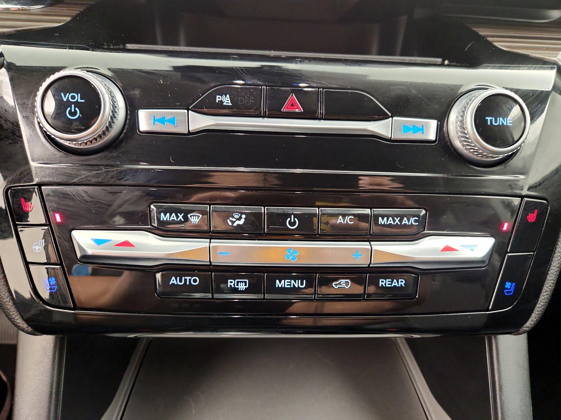 Thumbnail: 2023 Ford Explorer - 14