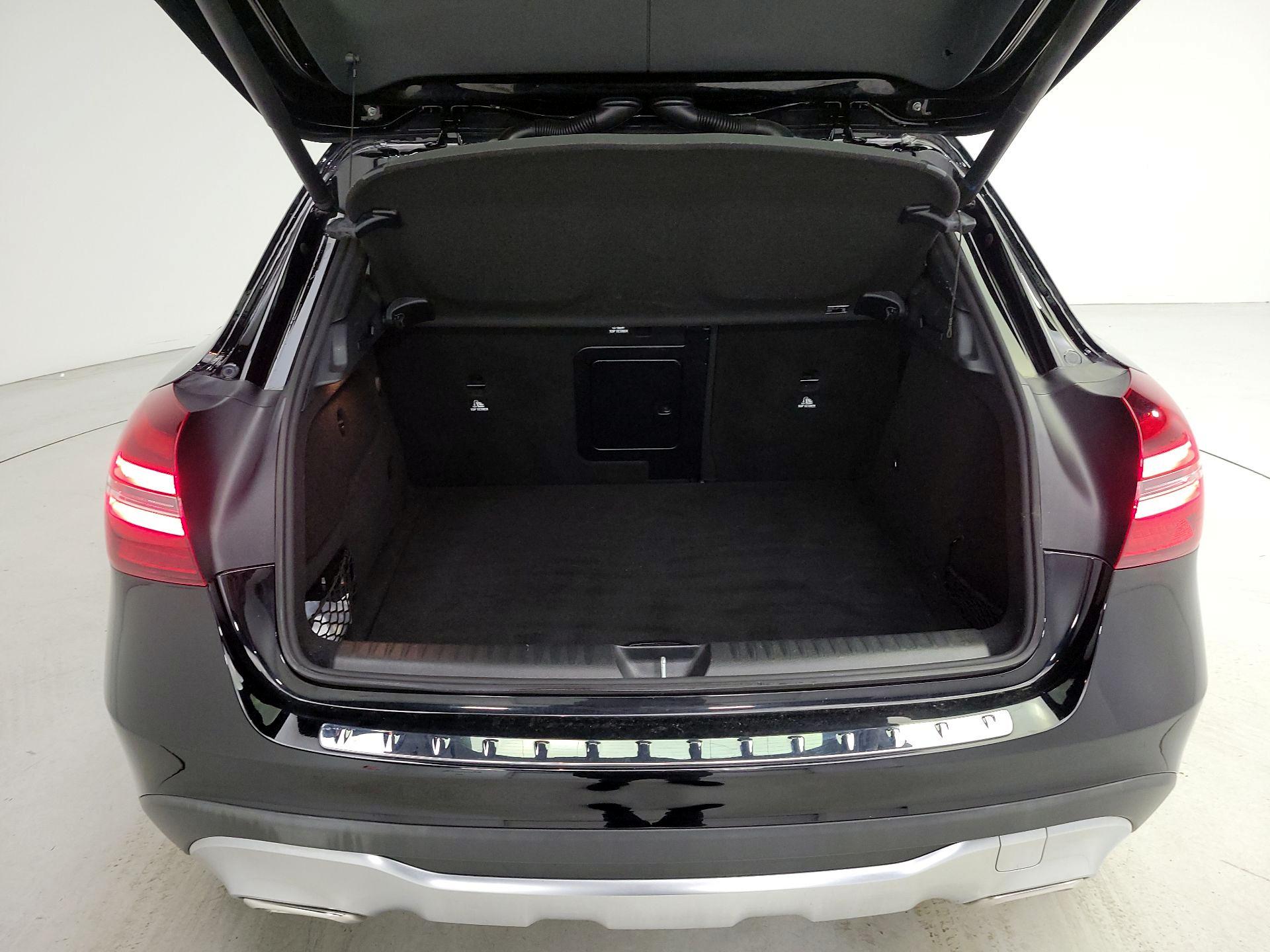 Thumbnail: 2020 Mercedes-Benz GLA - 20