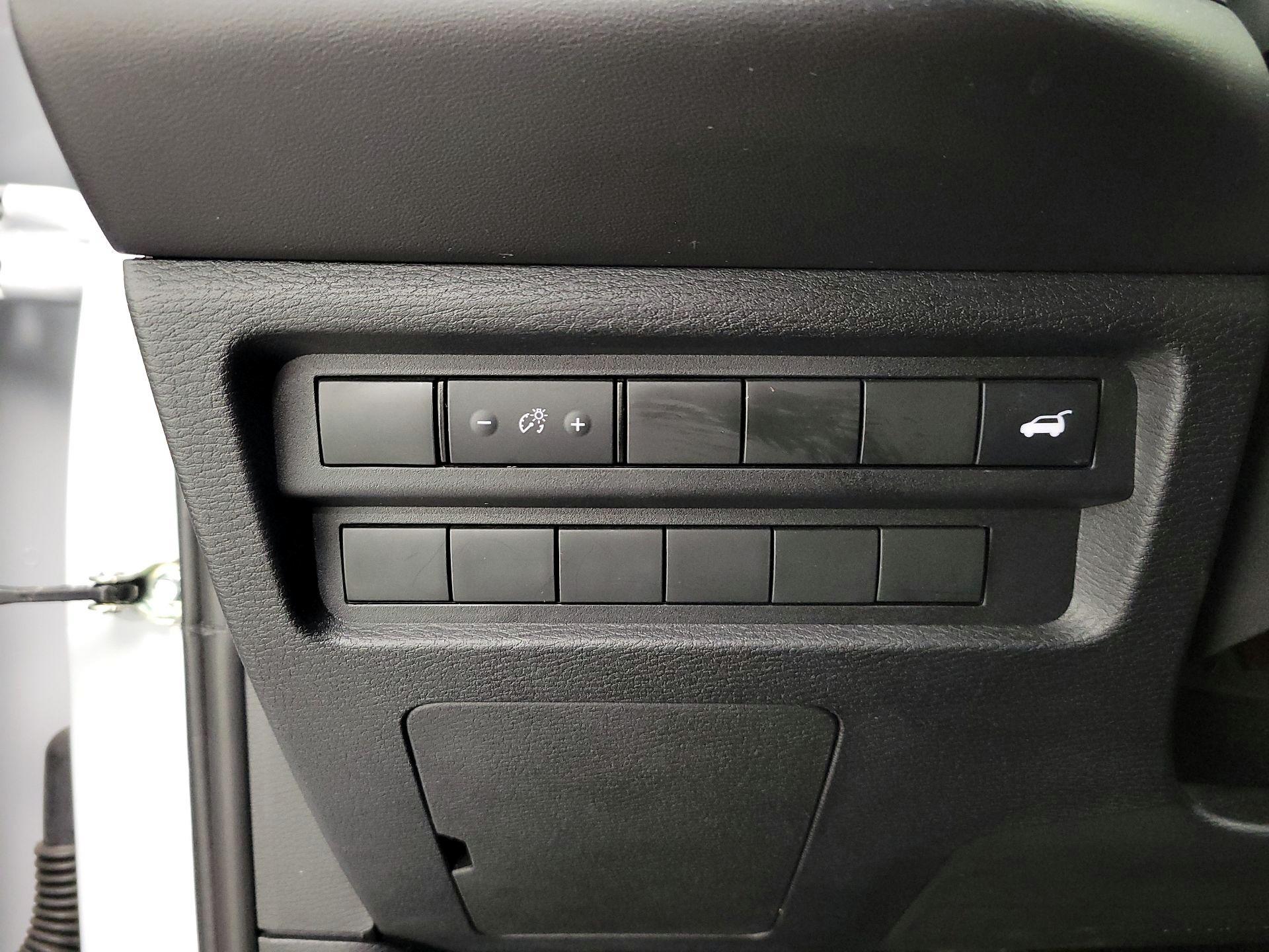 Thumbnail: 2024 Mitsubishi Outlander - 13