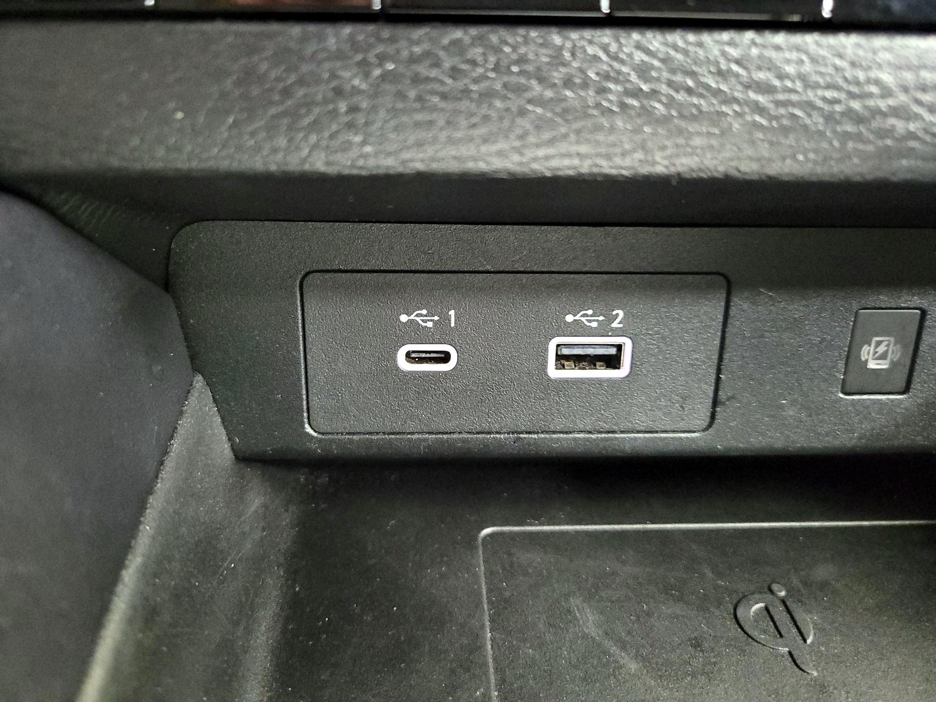 Thumbnail: 2024 Mitsubishi Outlander - 19