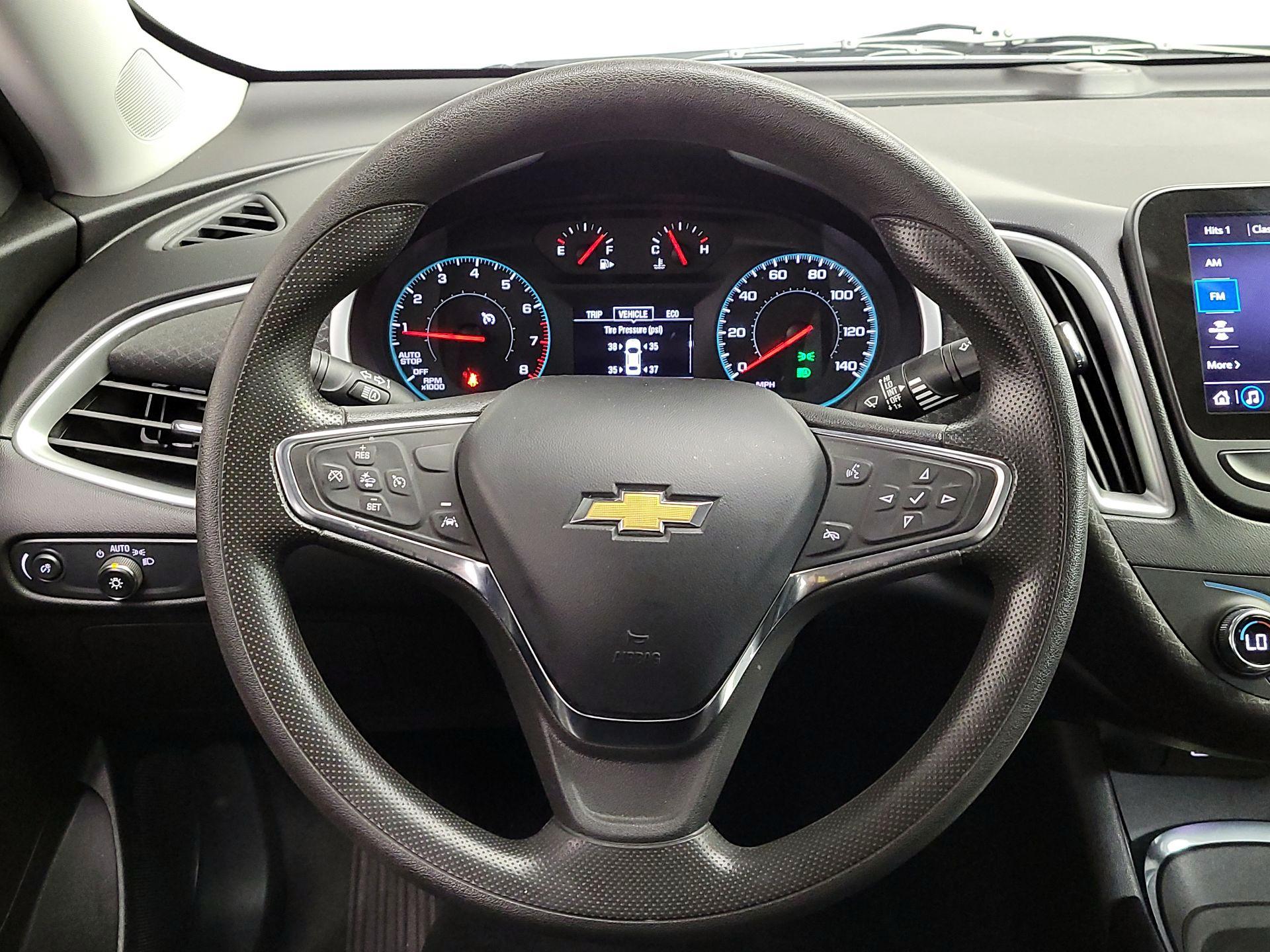 Thumbnail: 2023 Chevrolet Malibu - 10