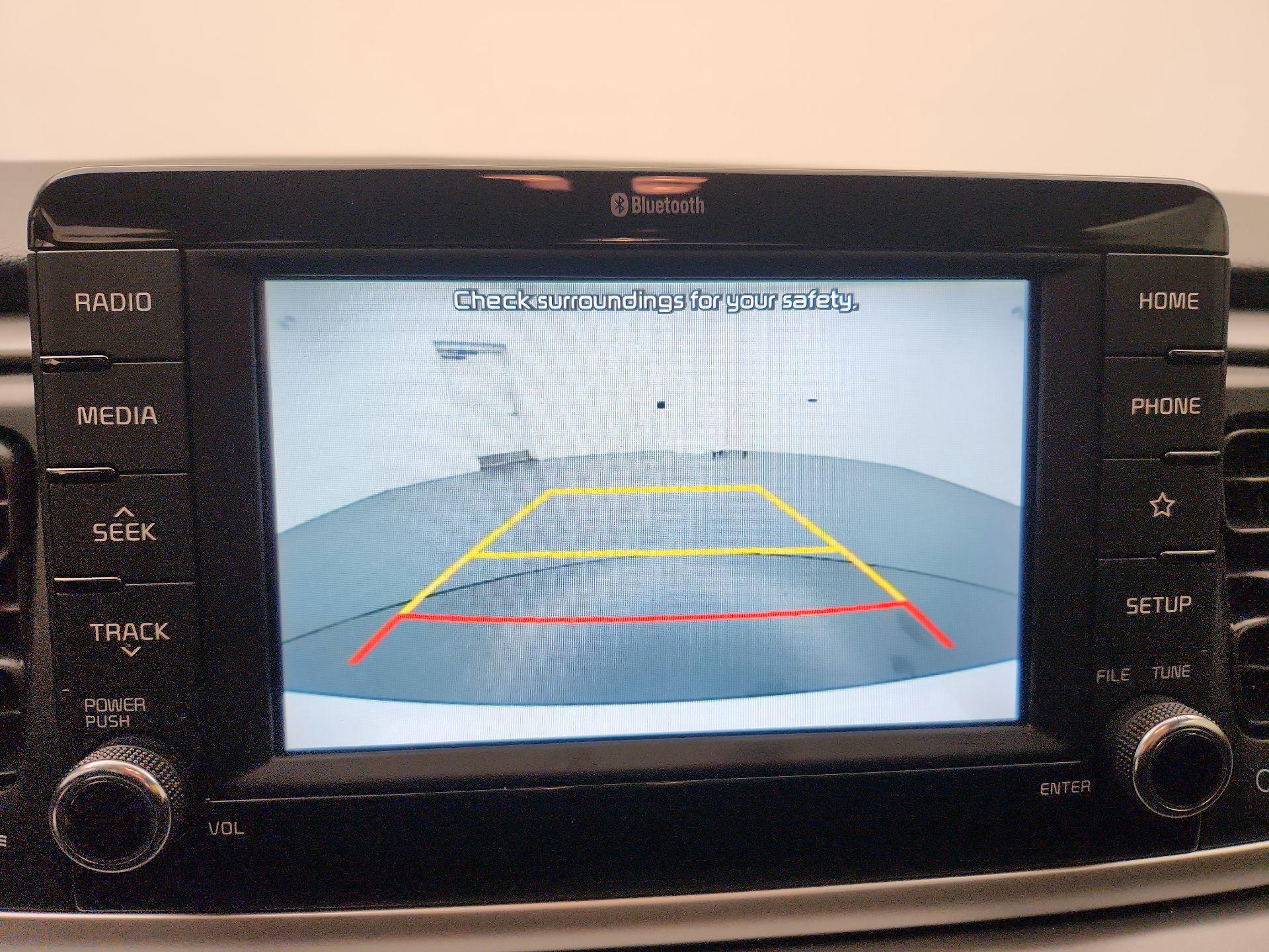 Thumbnail: 2020 Kia Rio - 12