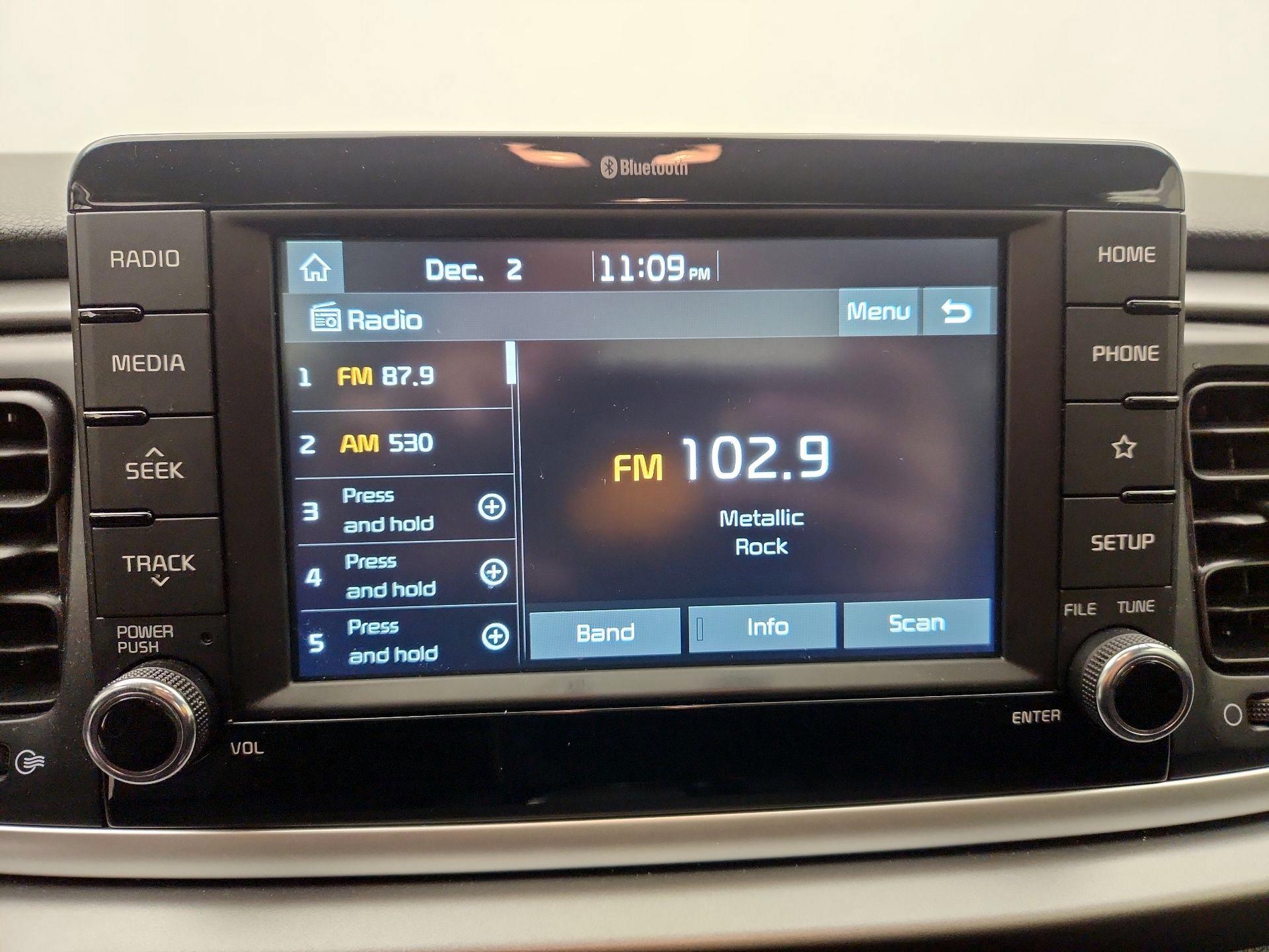 Thumbnail: 2020 Kia Rio - 13