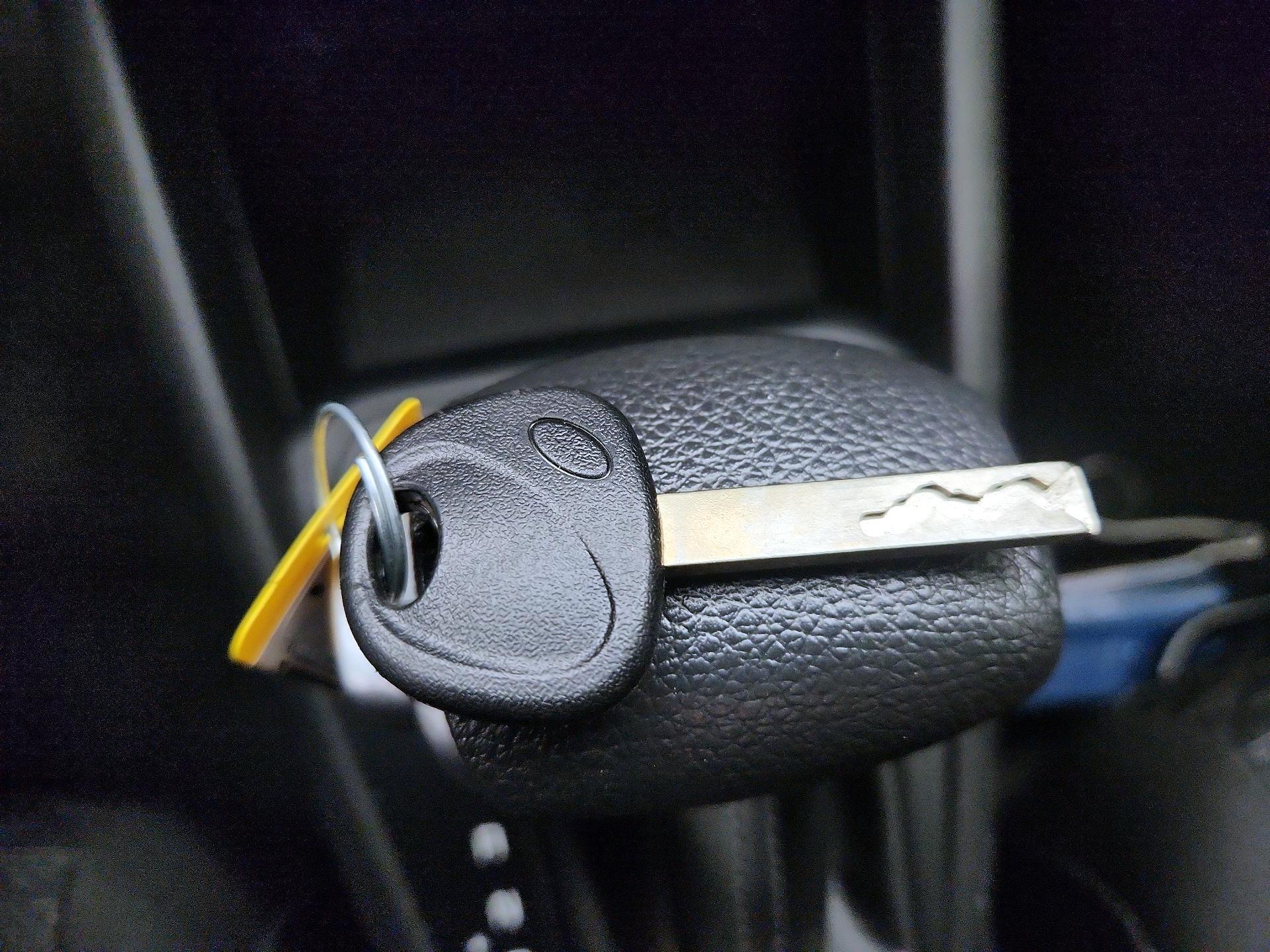 Thumbnail: 2020 Kia Rio - 20