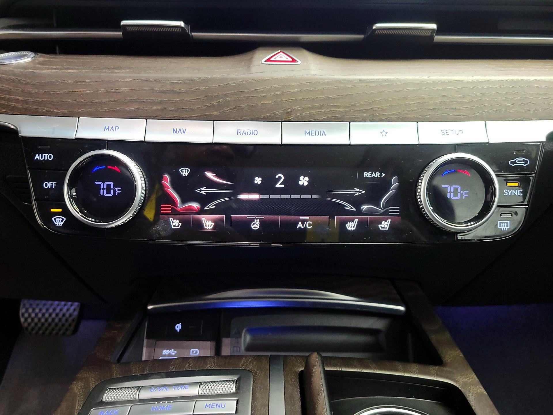 Thumbnail: 2021 Genesis G80 - 17