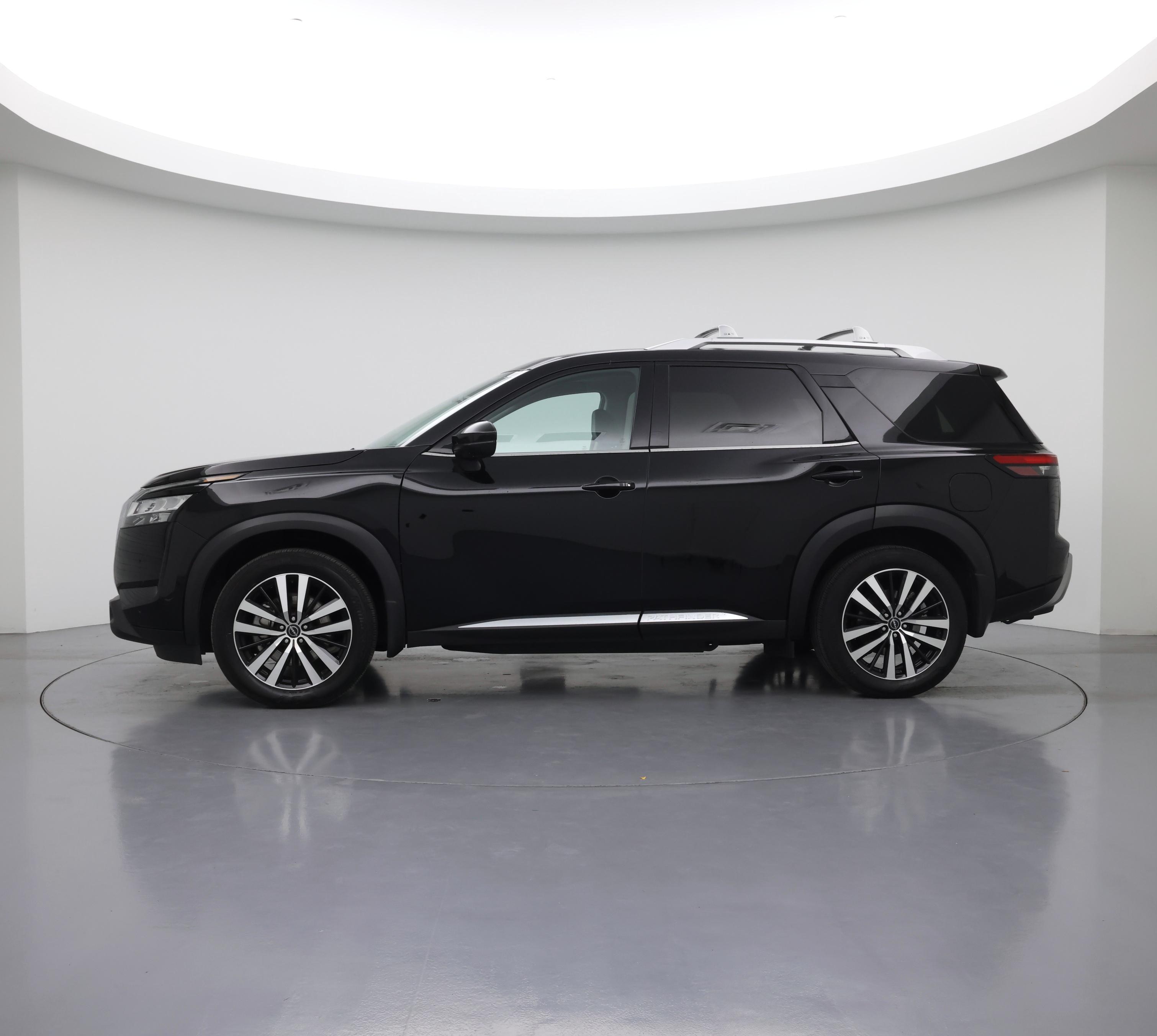 Thumbnail: 2024 Nissan Pathfinder - 3