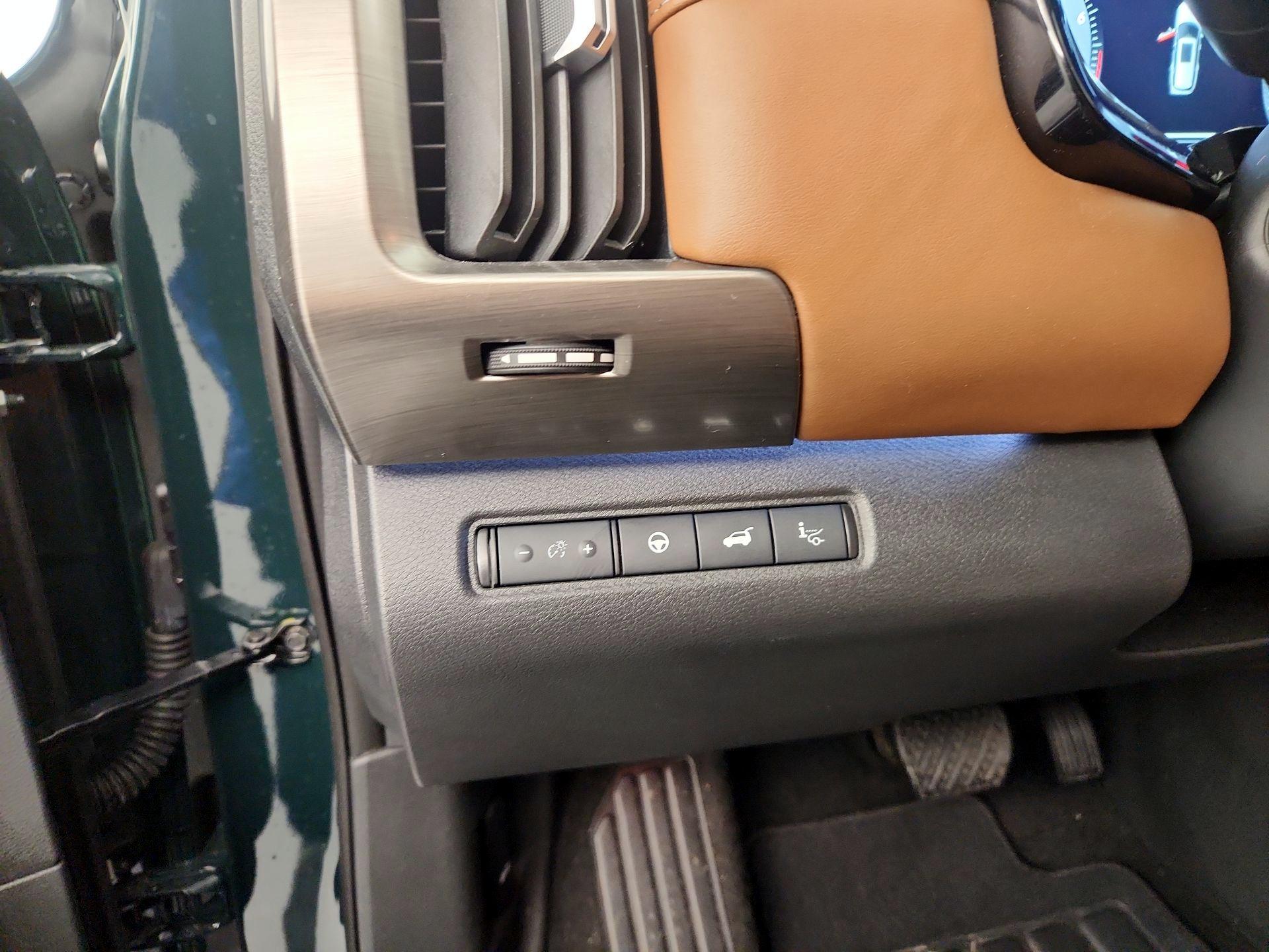 Thumbnail: 2024 Nissan Pathfinder - 13